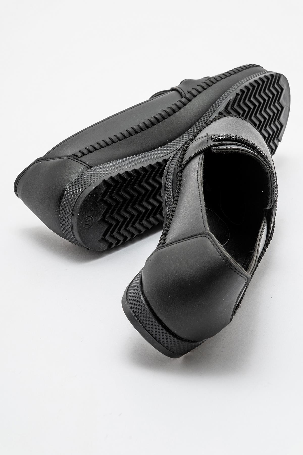 Kaydırmaz Taban Bağlı Lastikli Kadın Babet SİYAH KOT - Görsel 5