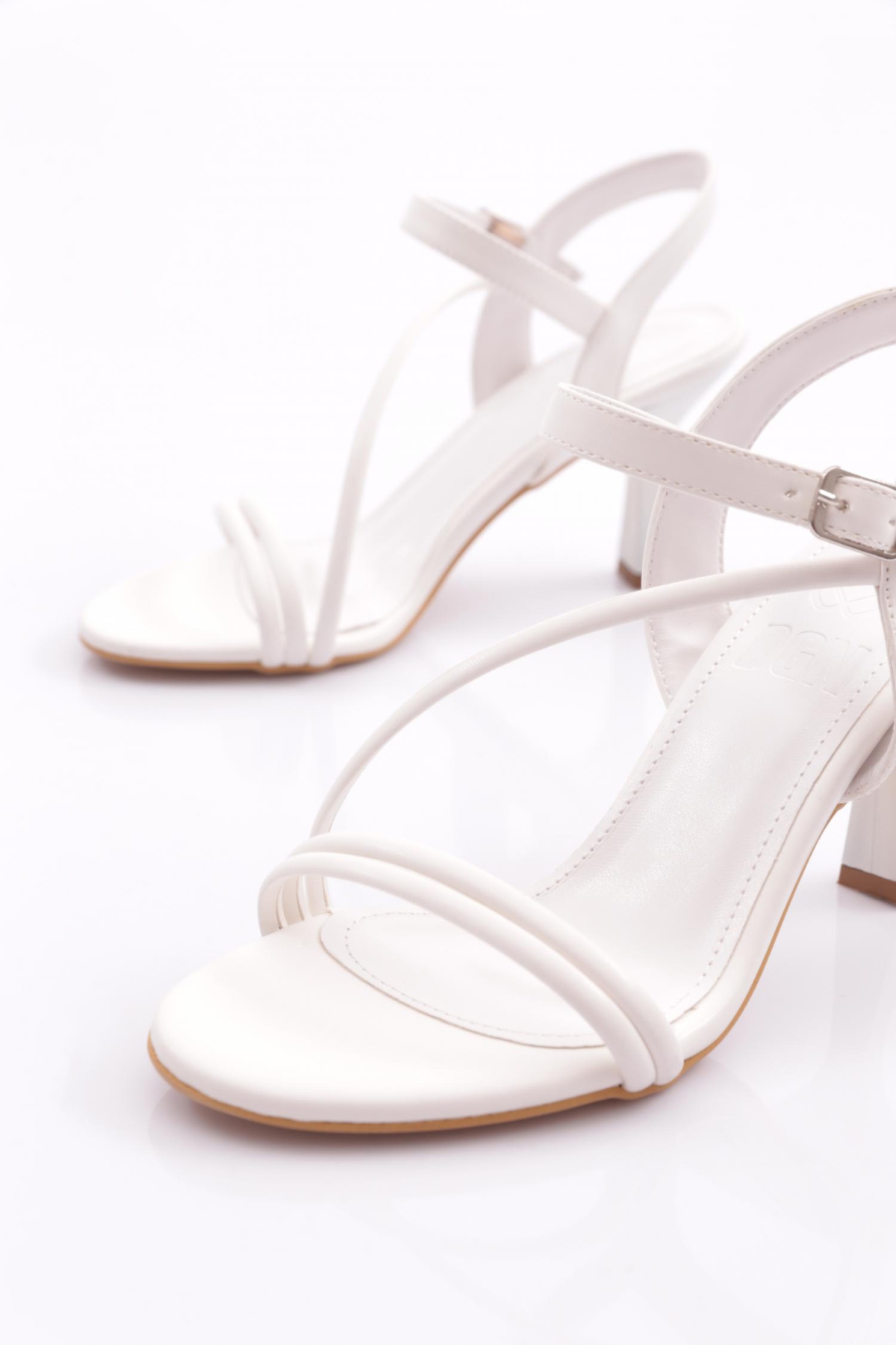 926 Kadin Topuklu Ayakkabi - Görsel 5