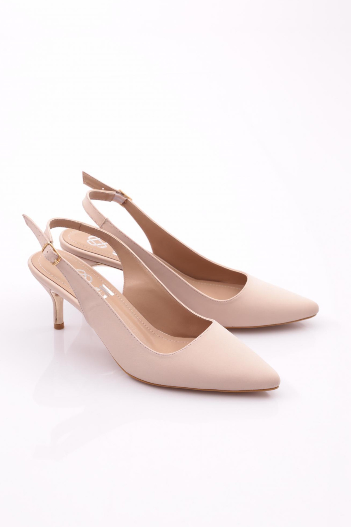 5002 Kadin Arkasi Açik Topuklu Ayakkabi - Görsel 3
