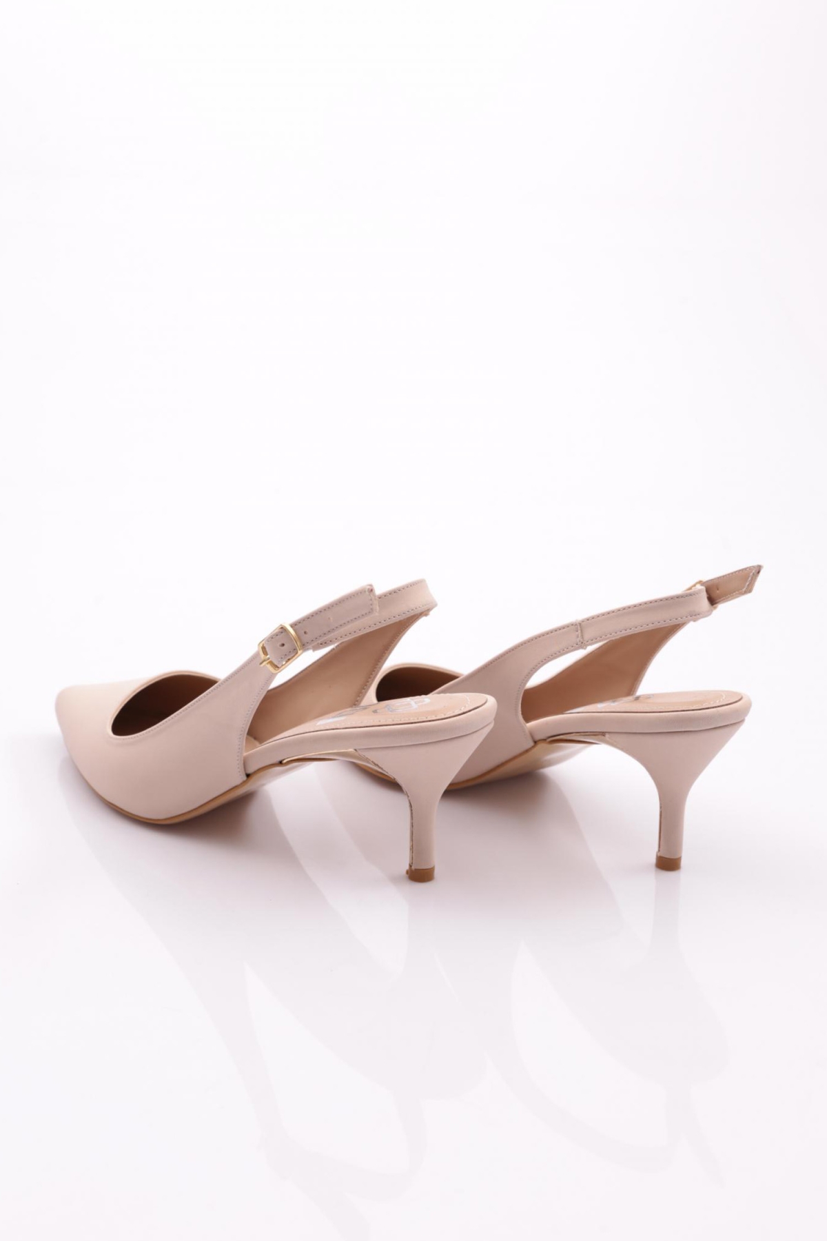 5002 Kadin Arkasi Açik Topuklu Ayakkabi - Görsel 4