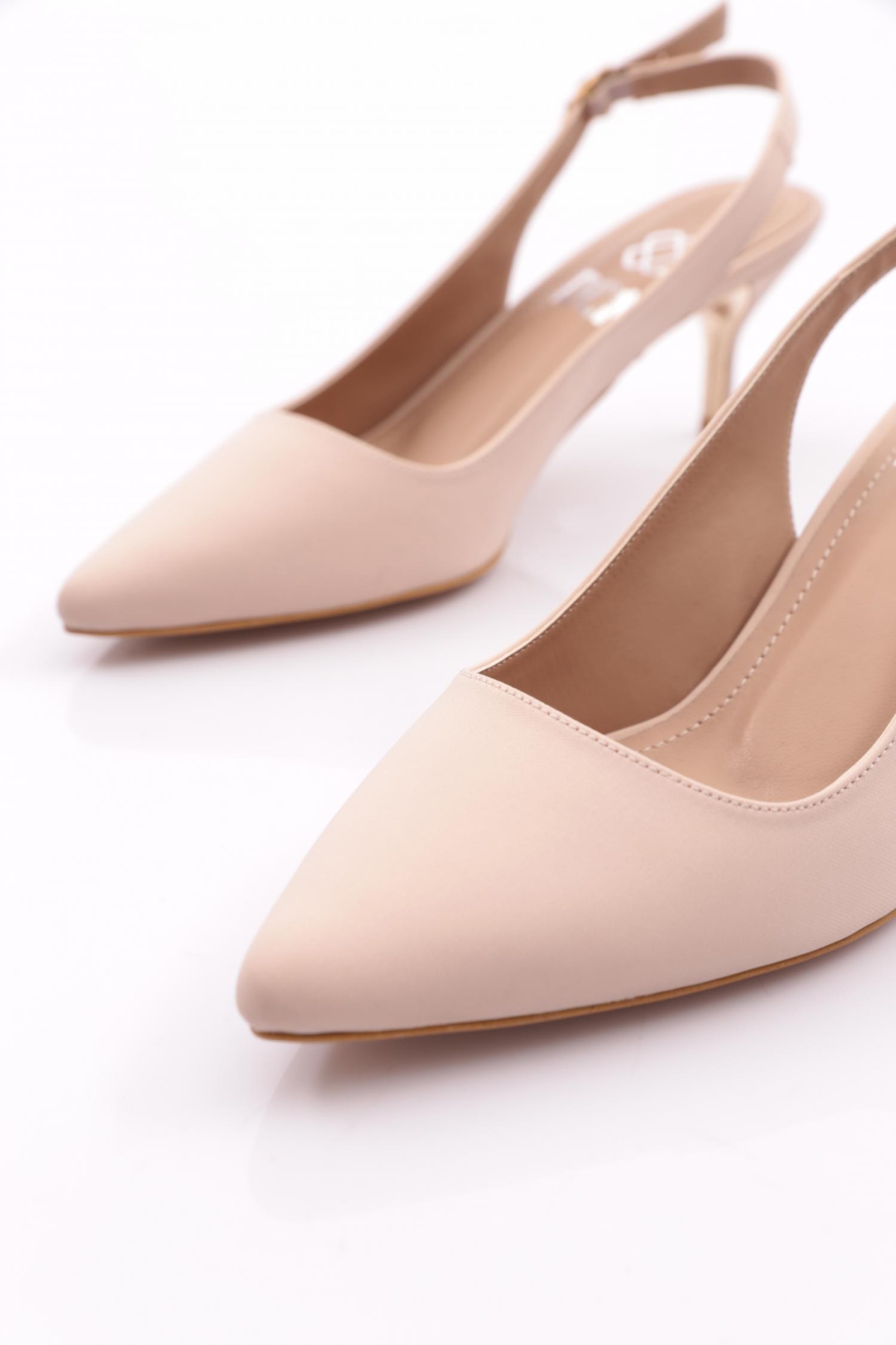 5002 Kadin Arkasi Açik Topuklu Ayakkabi - Görsel 5