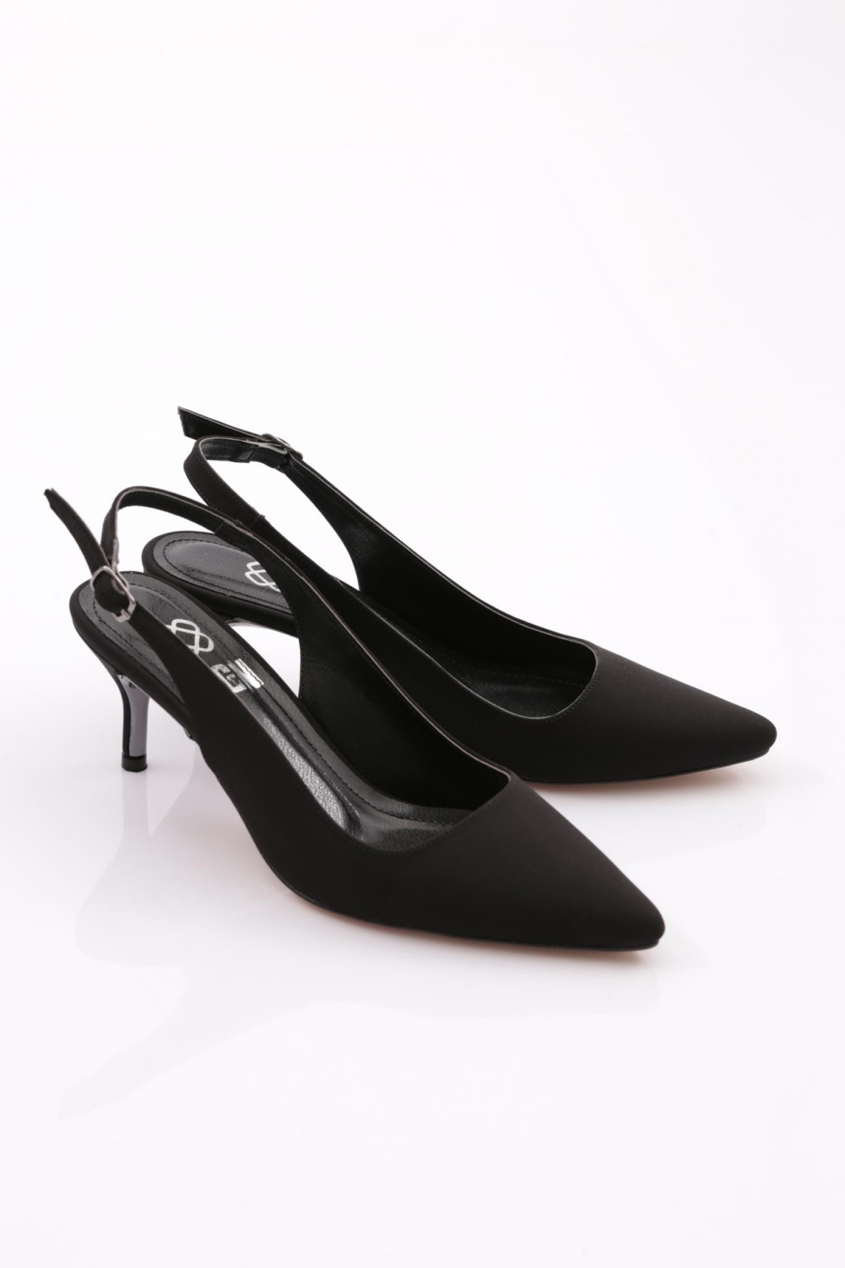 5002 Kadin Arkasi Açik Topuklu Ayakkabi - Görsel 3
