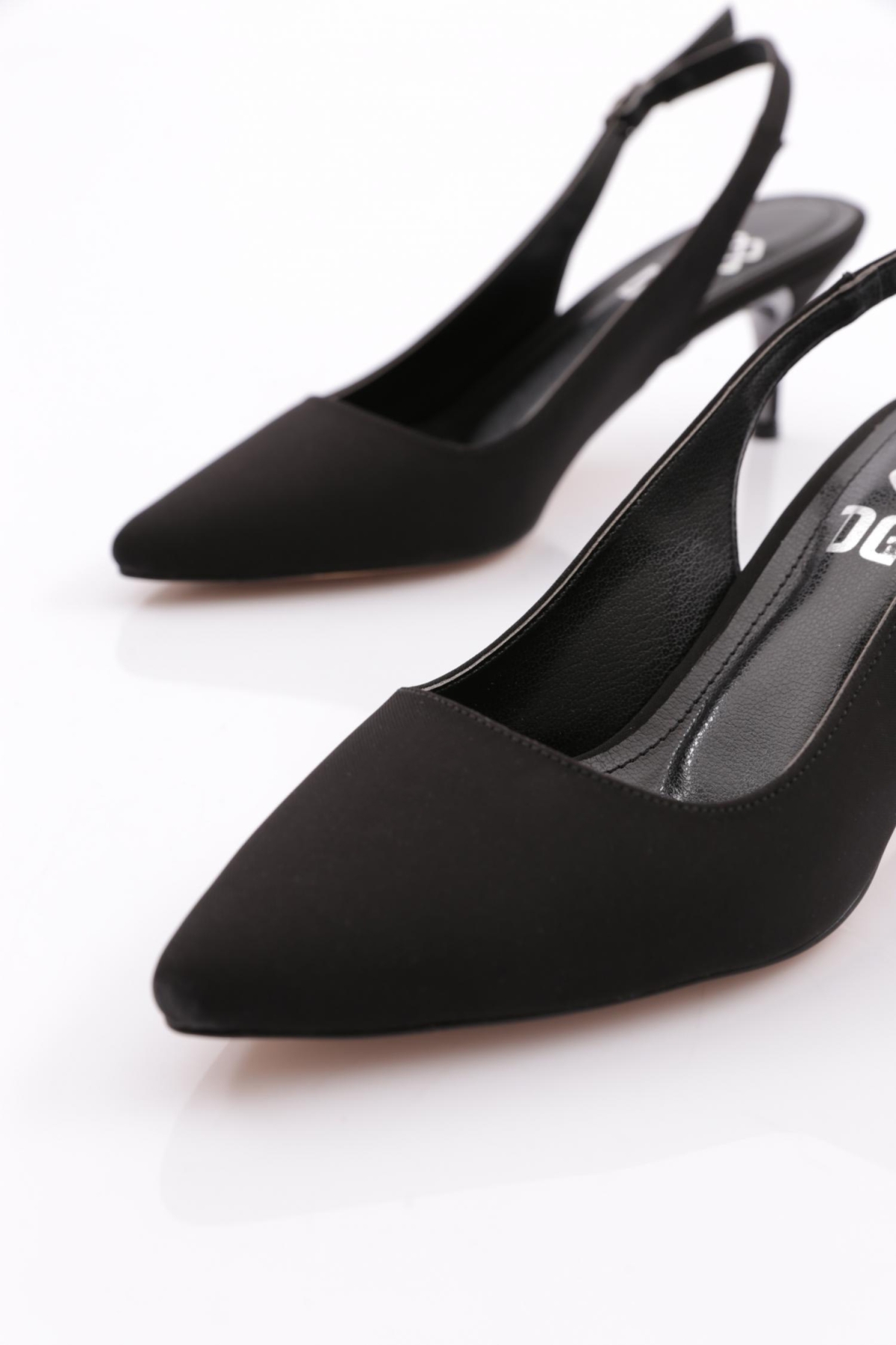 5002 Kadin Arkasi Açik Topuklu Ayakkabi - Görsel 5