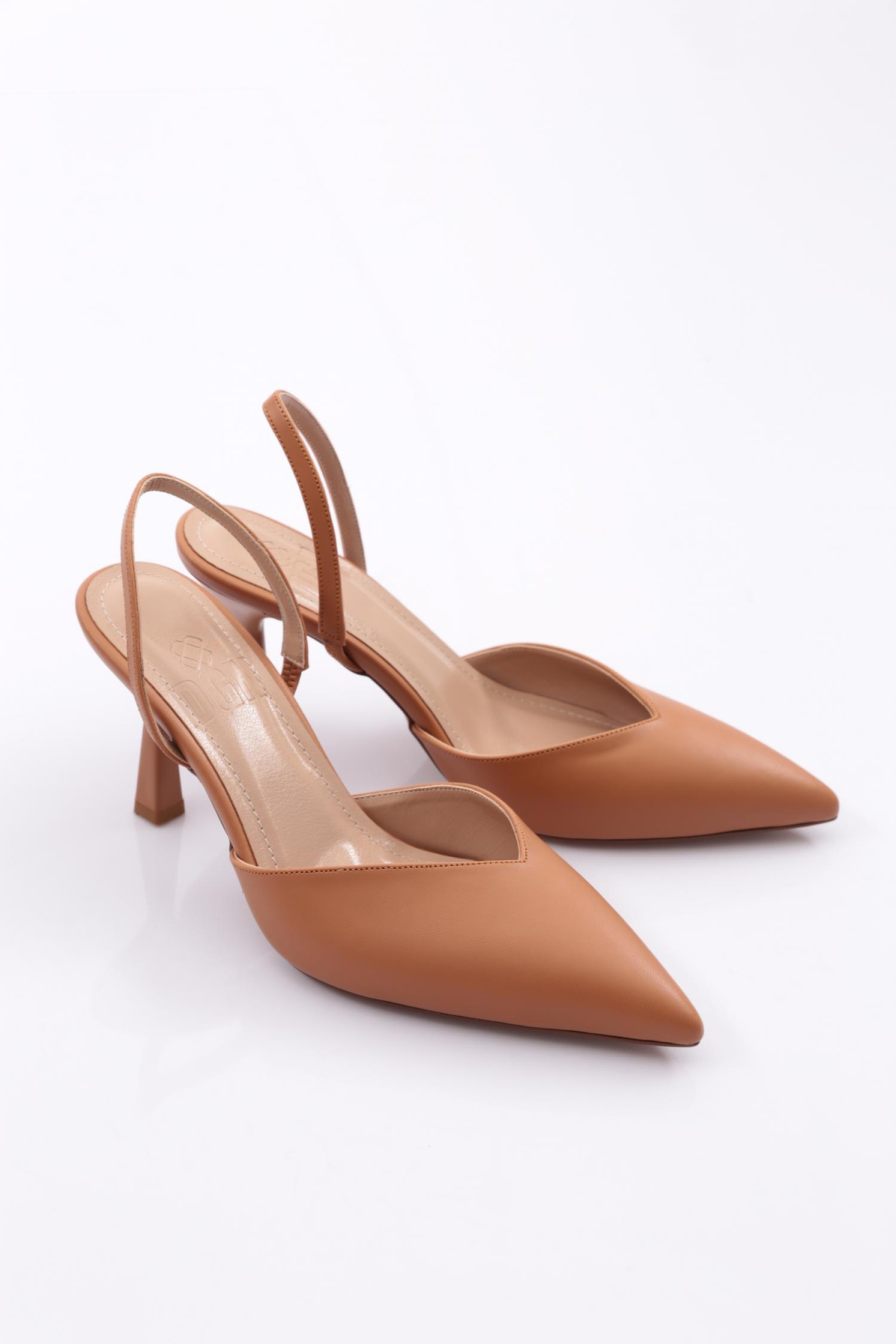 7073 Kadin Önü Kapali Sivri Burun Topuklu Ayakkabi - Görsel 3