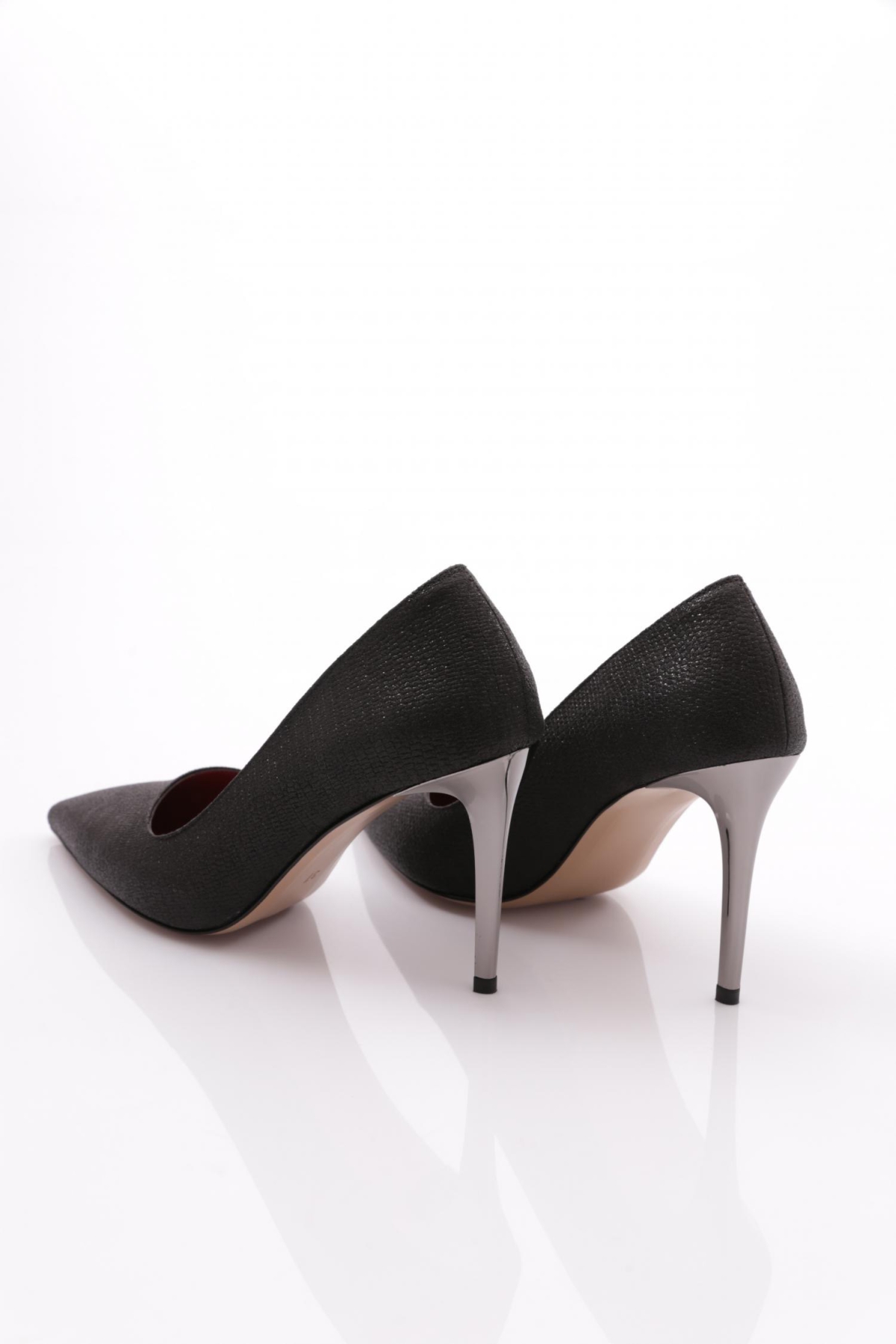 195 Kadin Sivri Burun Topuklu Ayakkabi - Görsel 4