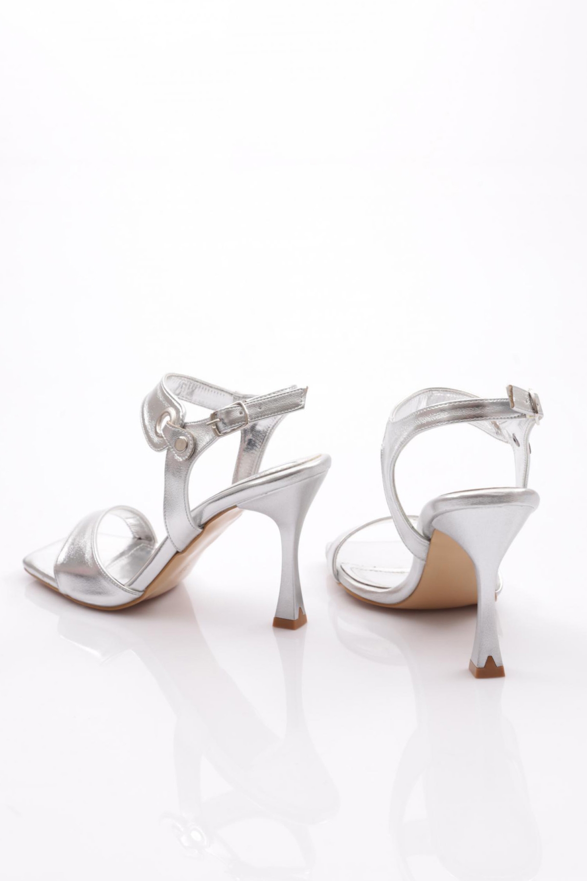 4016 Arkadan Bağlamali Topuklu Ayakkabi - Görsel 4