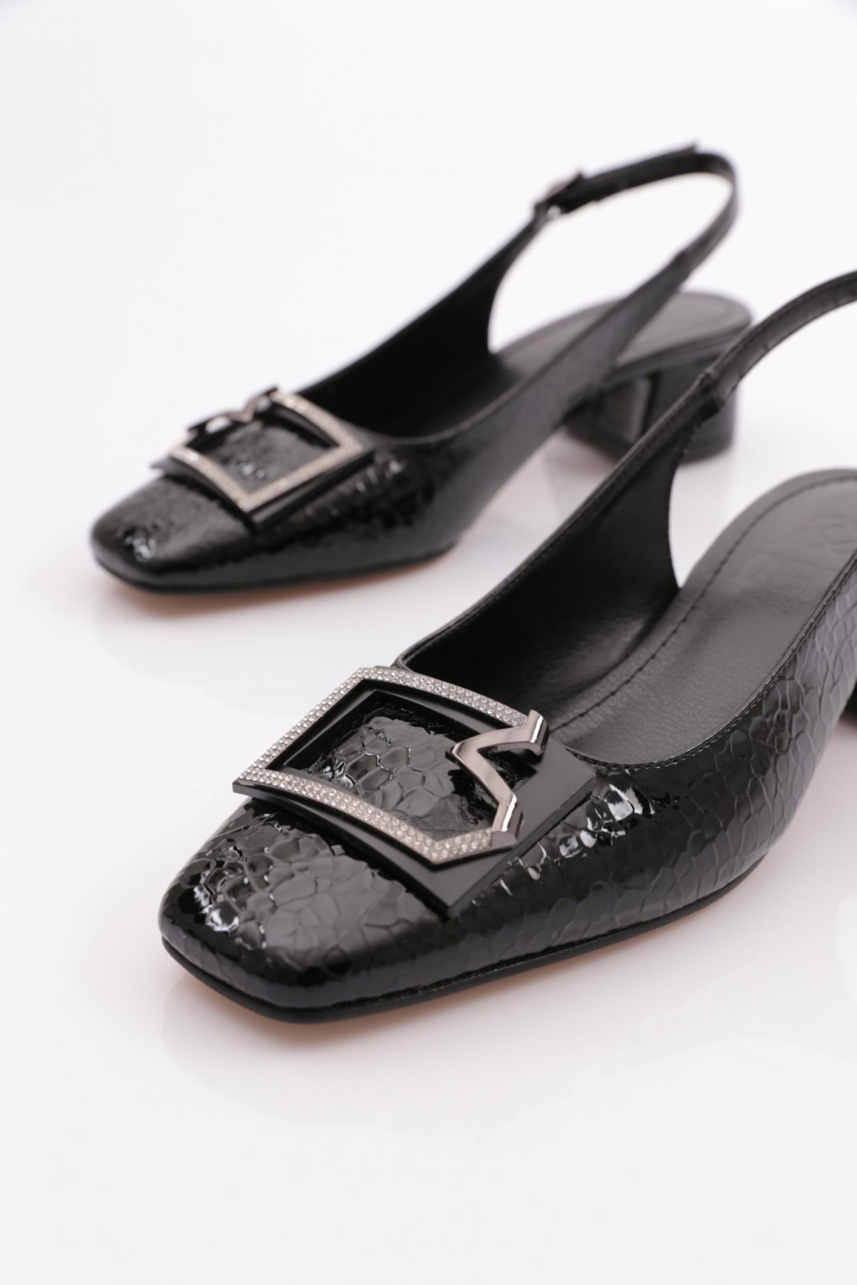 K1 Kadin Arkasi Açik Topuklu Ayakkabi - Görsel 5