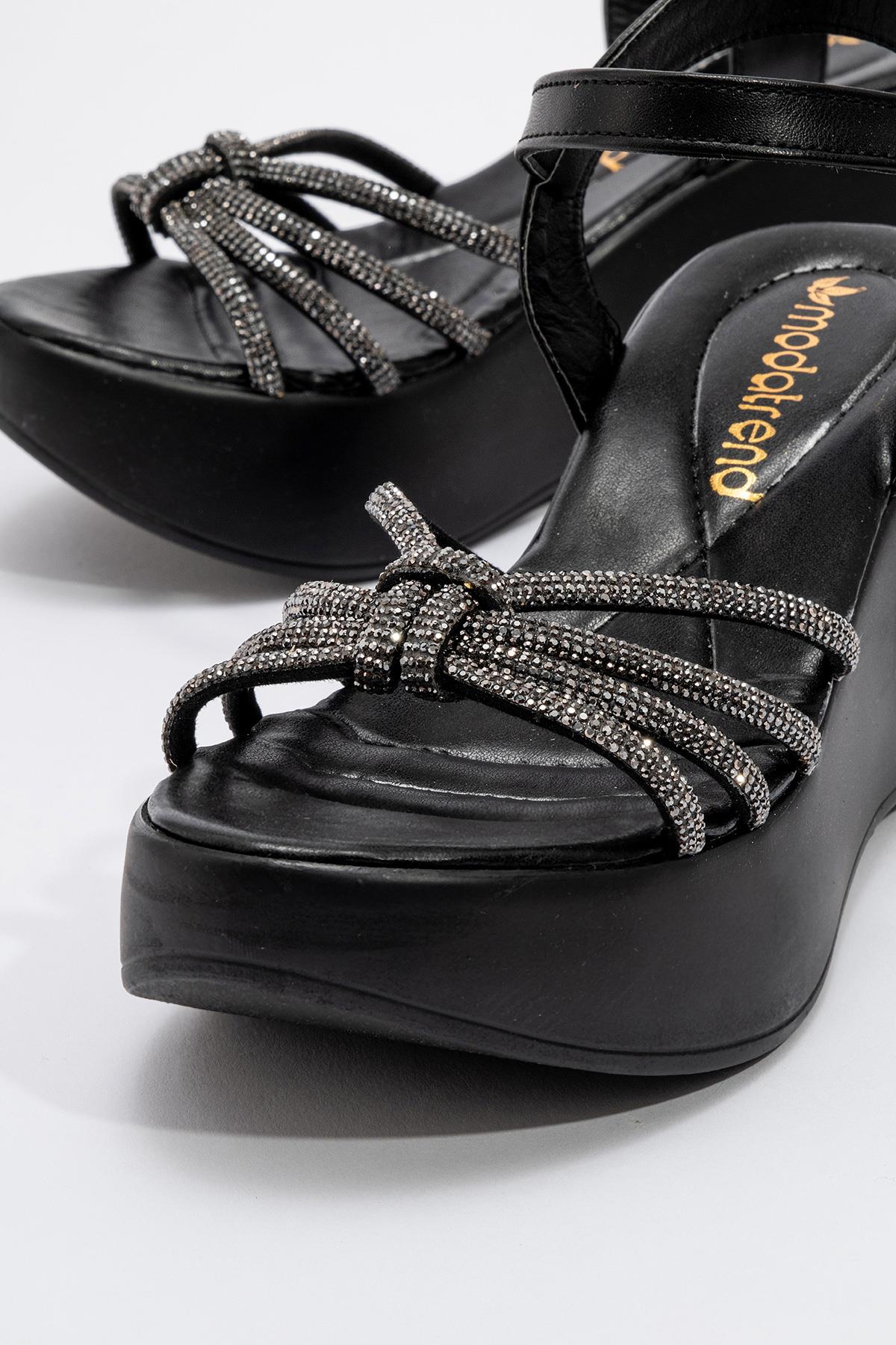 Kadın Biyeli Taşlı Sandalet SİYAH - Görsel 4
