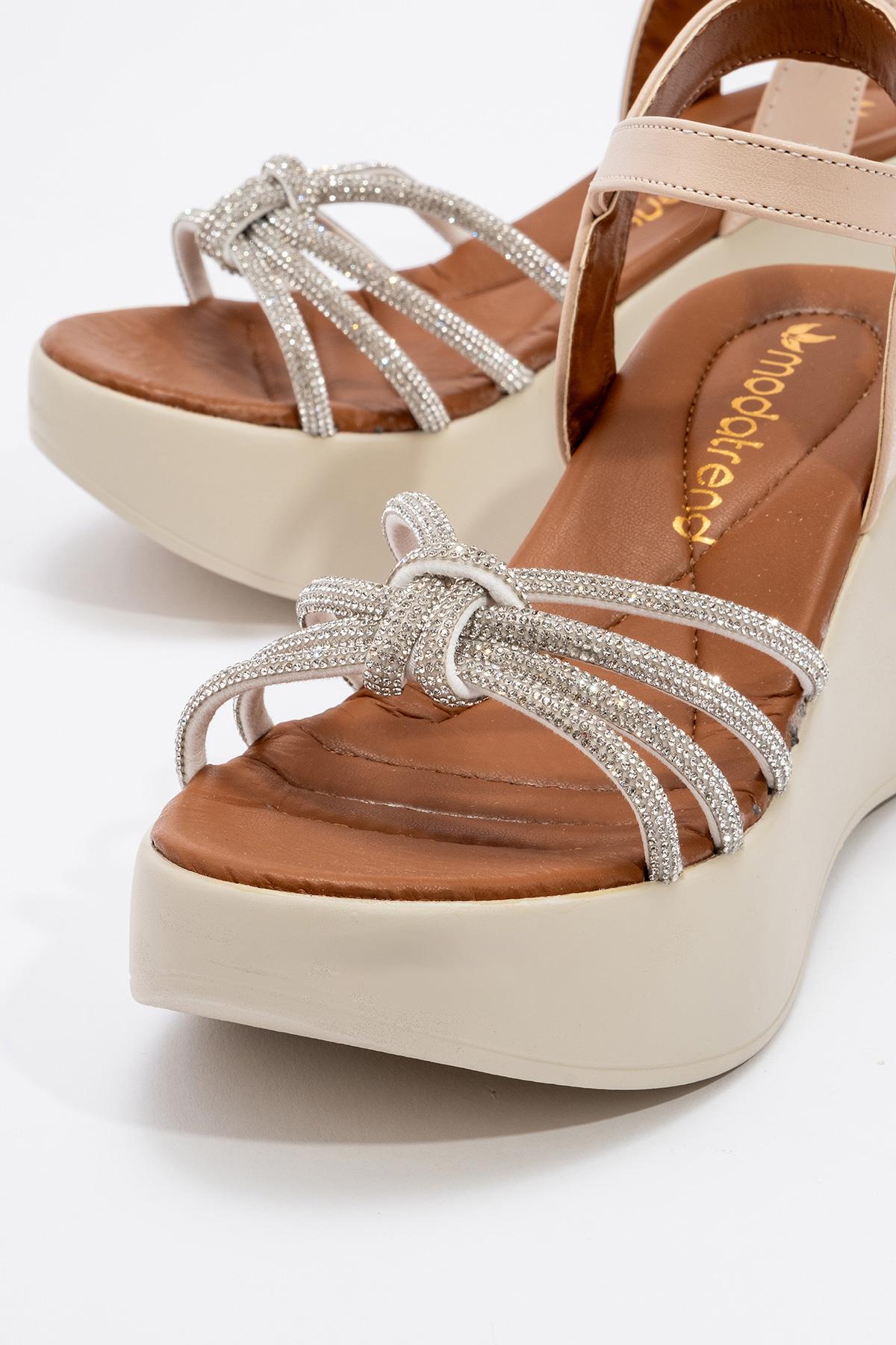 Kadın Biyeli Taşlı Sandalet BEJ - Görsel 4