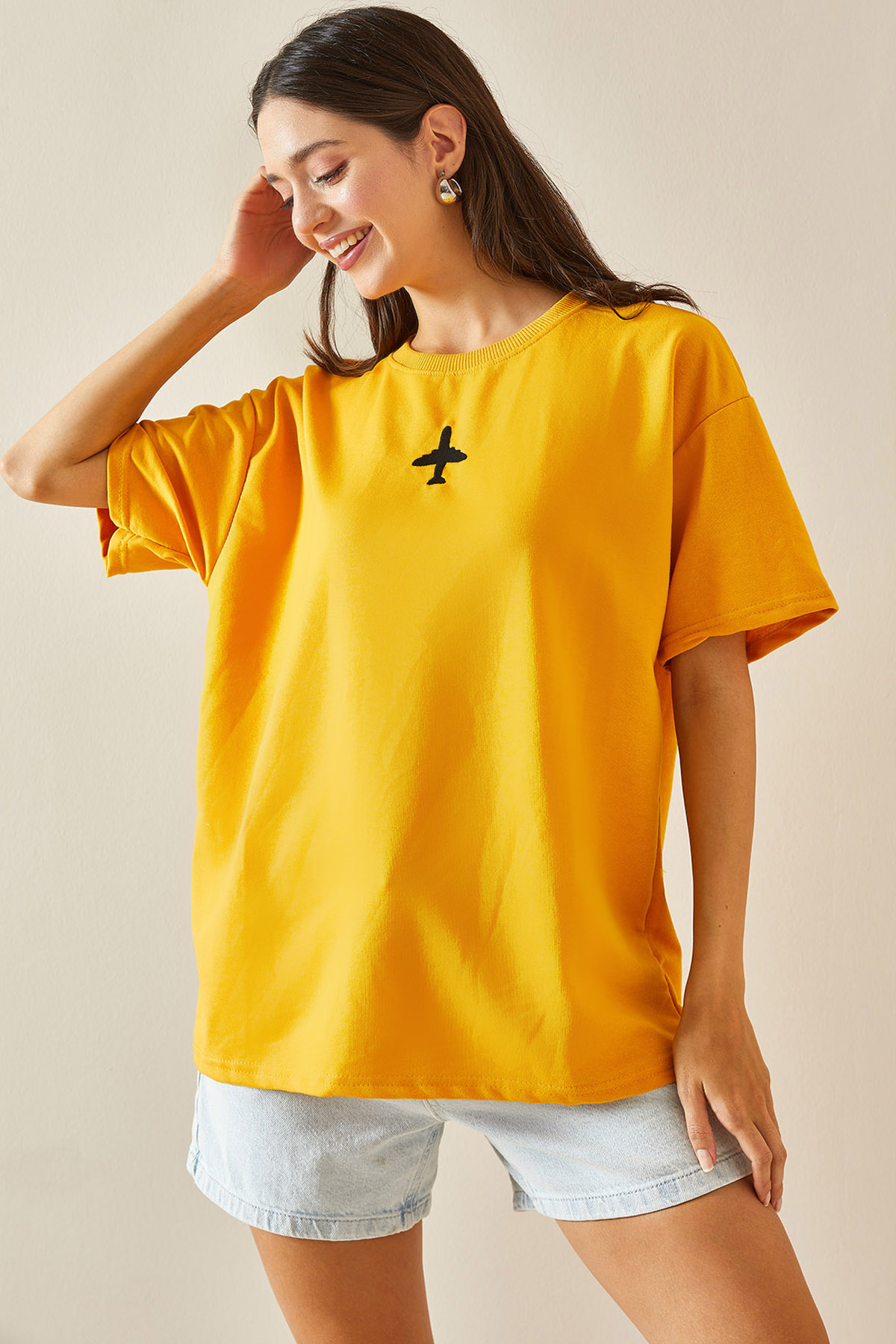 Sarı Bisiklet Yaka Yazılı Oversize Tshirt 5YXK1-48701-10