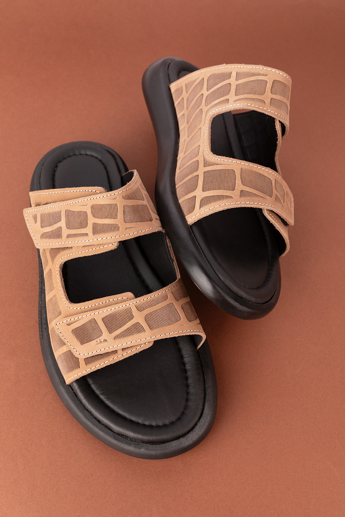 Gondol Erkek Hakiki Deri Cırtlı Ayarlanabilir Rahat Terlik esm.6016 - Görsel 5