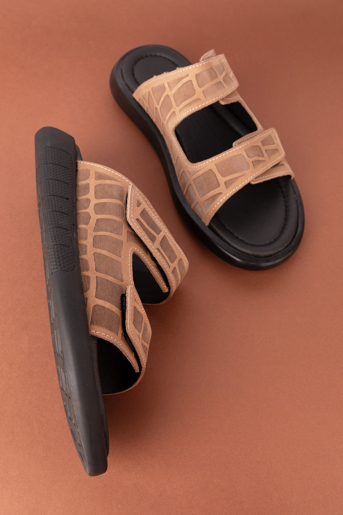 Gondol Erkek Hakiki Deri Cırtlı Ayarlanabilir Rahat Terlik esm.6016 - Görsel 6