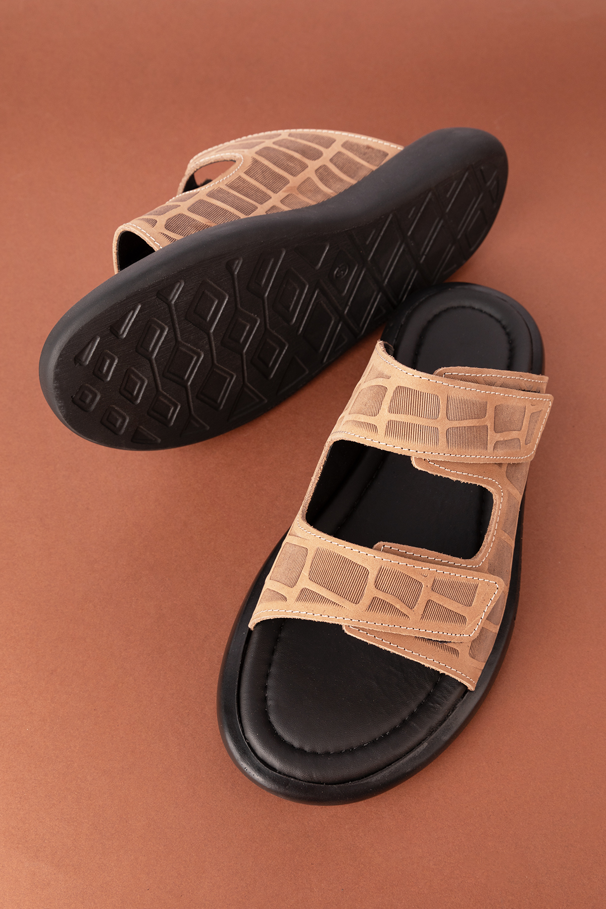 Gondol Erkek Hakiki Deri Cırtlı Ayarlanabilir Rahat Terlik esm.6016 - Görsel 7