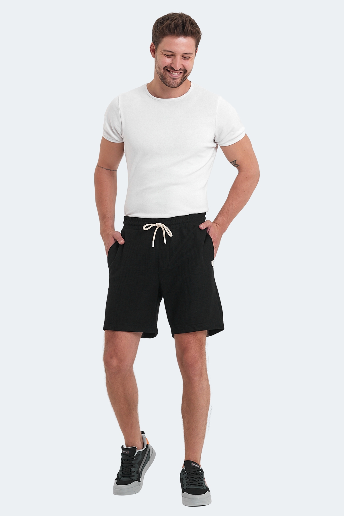Slazenger VALERI I Erkek Şort Siyah — 7