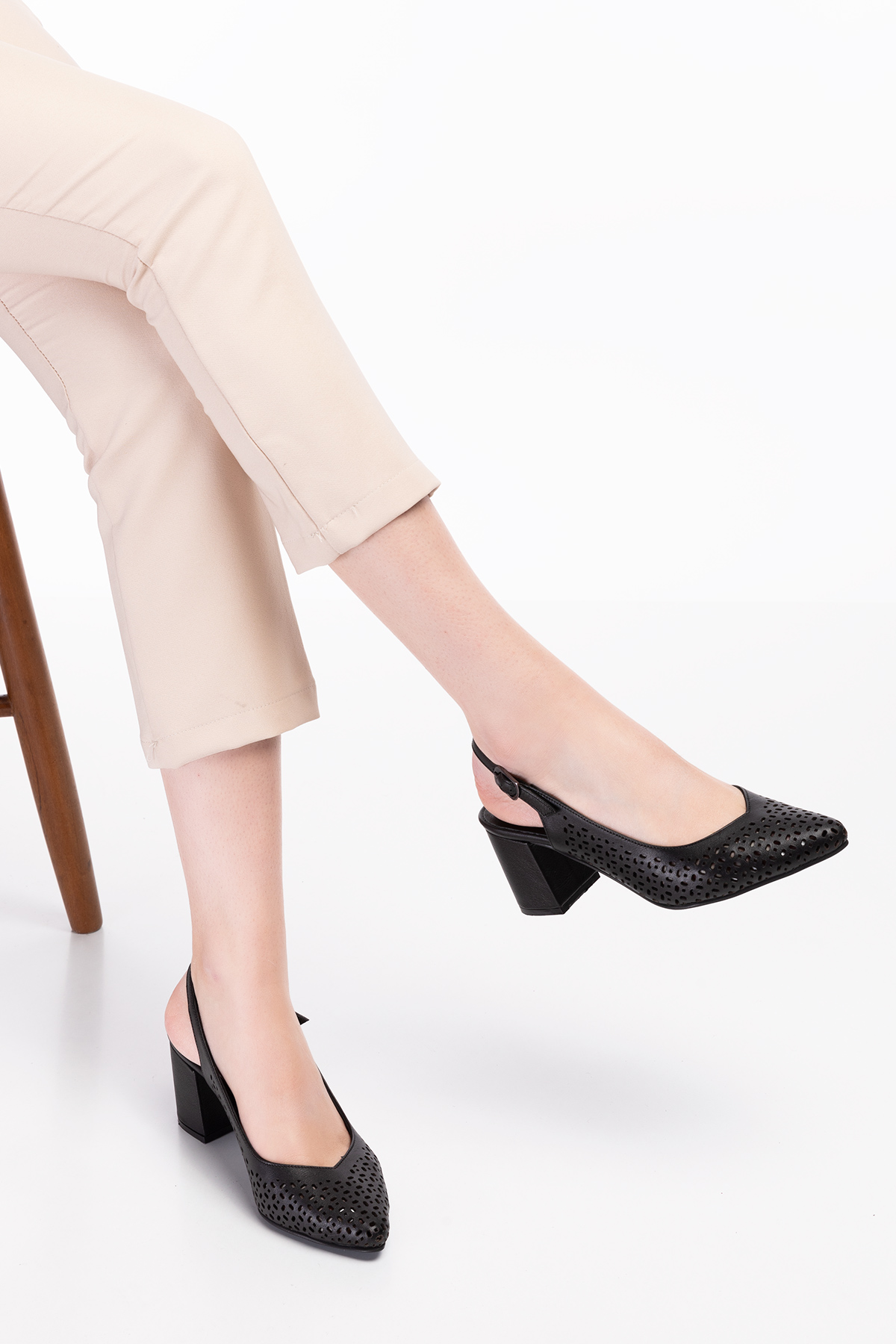 Gondol Hakiki Deri Lazer Kesim Şık Topuklu Ayakkabı şhn.876 - Görsel 5