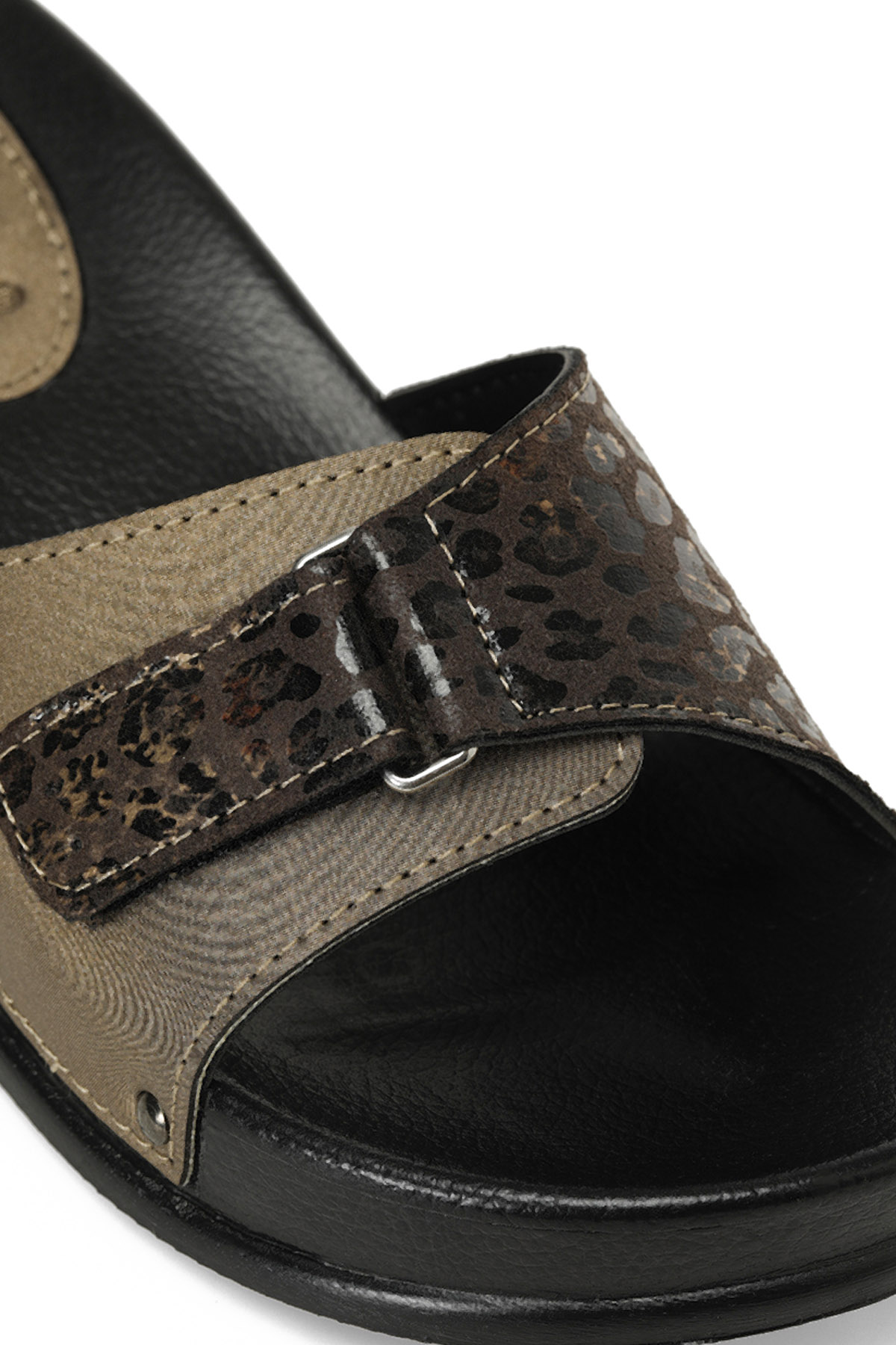 607051.Z4PR Kahverengi Kadın Dolgu Topuk Terlik - Görsel 8