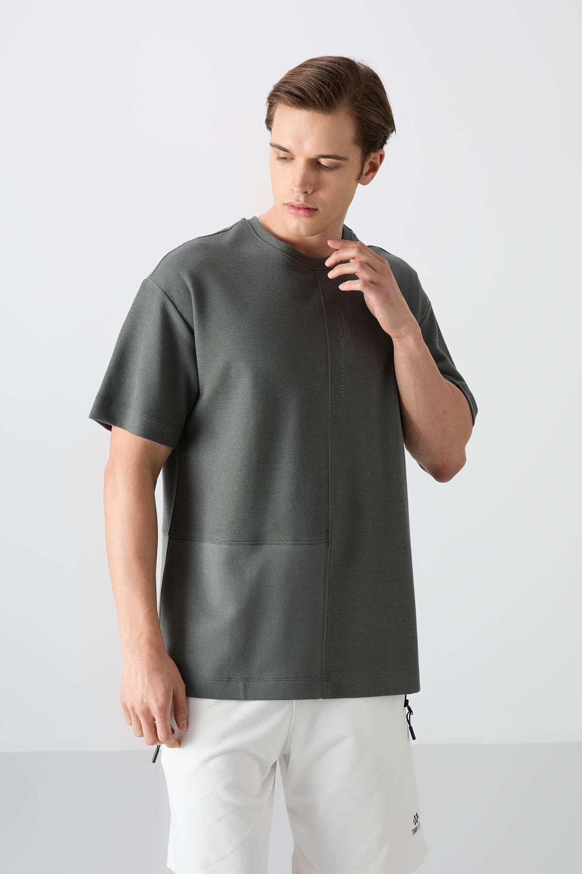 Haki Pamuklu Kalın Yüzeyi Dokulu Oversize Fit Basic Erkek T-Shirt - 88337