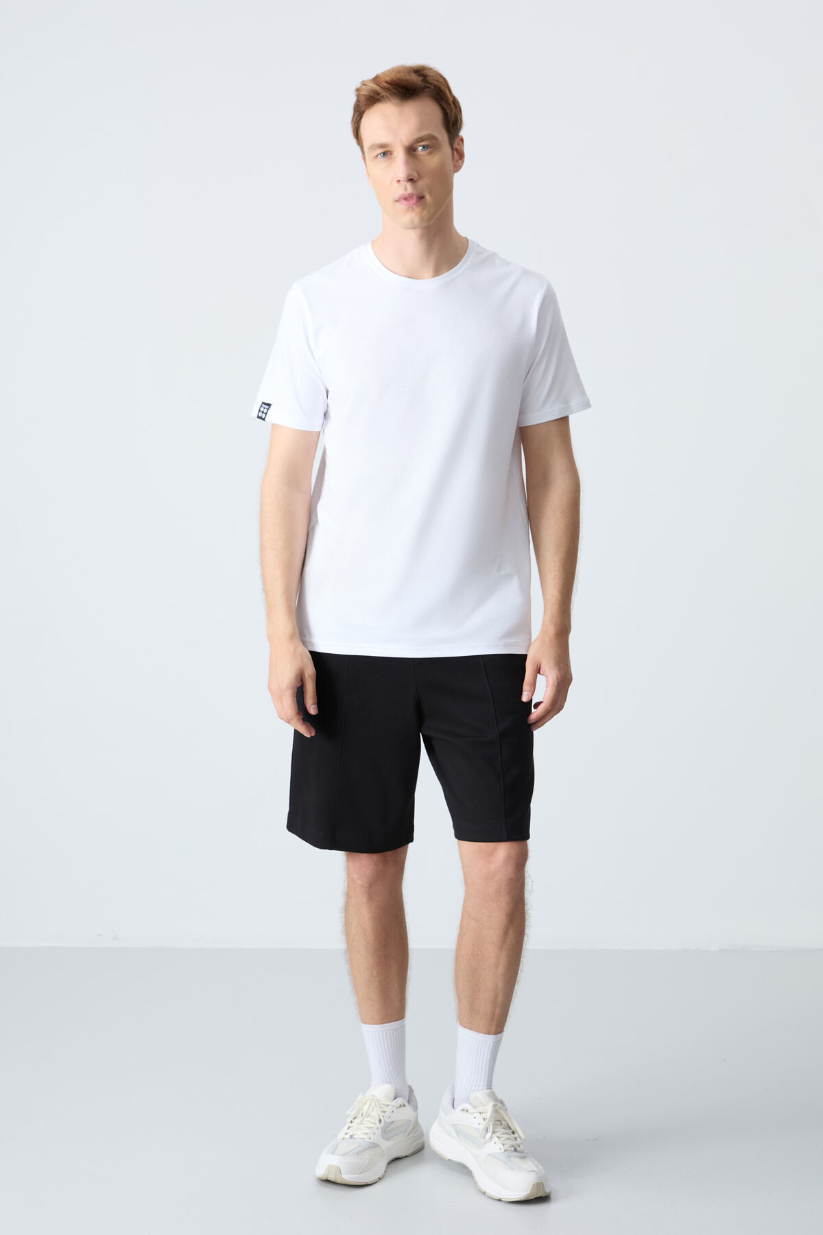 TOMMYLIFE Siyah Pamuklu Kalın Yumuşak Dokulu Standart Fit Basic Erkek Şort - 81277 — 2