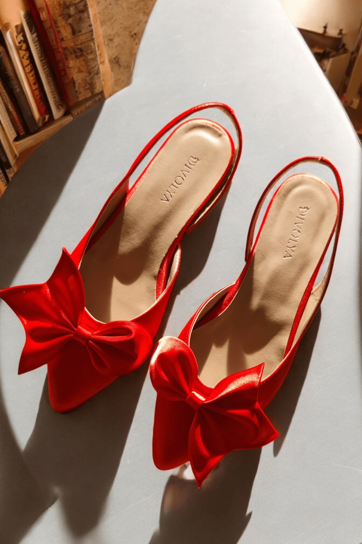 Vina Kırmızı Fiyonklu Saten (2 cm Topuklu) Bilekten Bantlı Sivri Burun Günlük Babet - Görsel 3