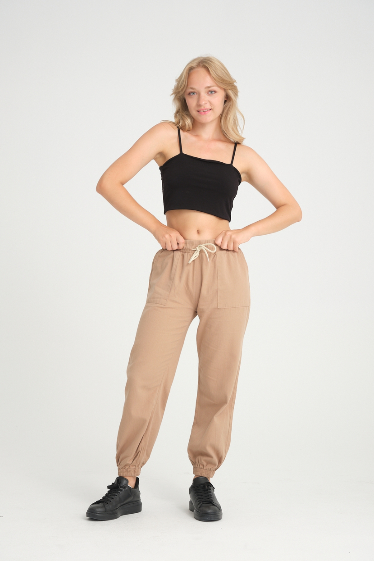 Kadın Basic Beli ve Paçası Lastikli Rahat Kalıp Gabardin Kumaş Jogger Pantolon