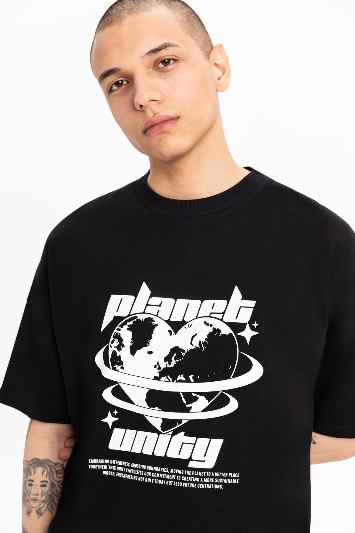 Planet Unity Siyah Erkek  Oversize Tişört