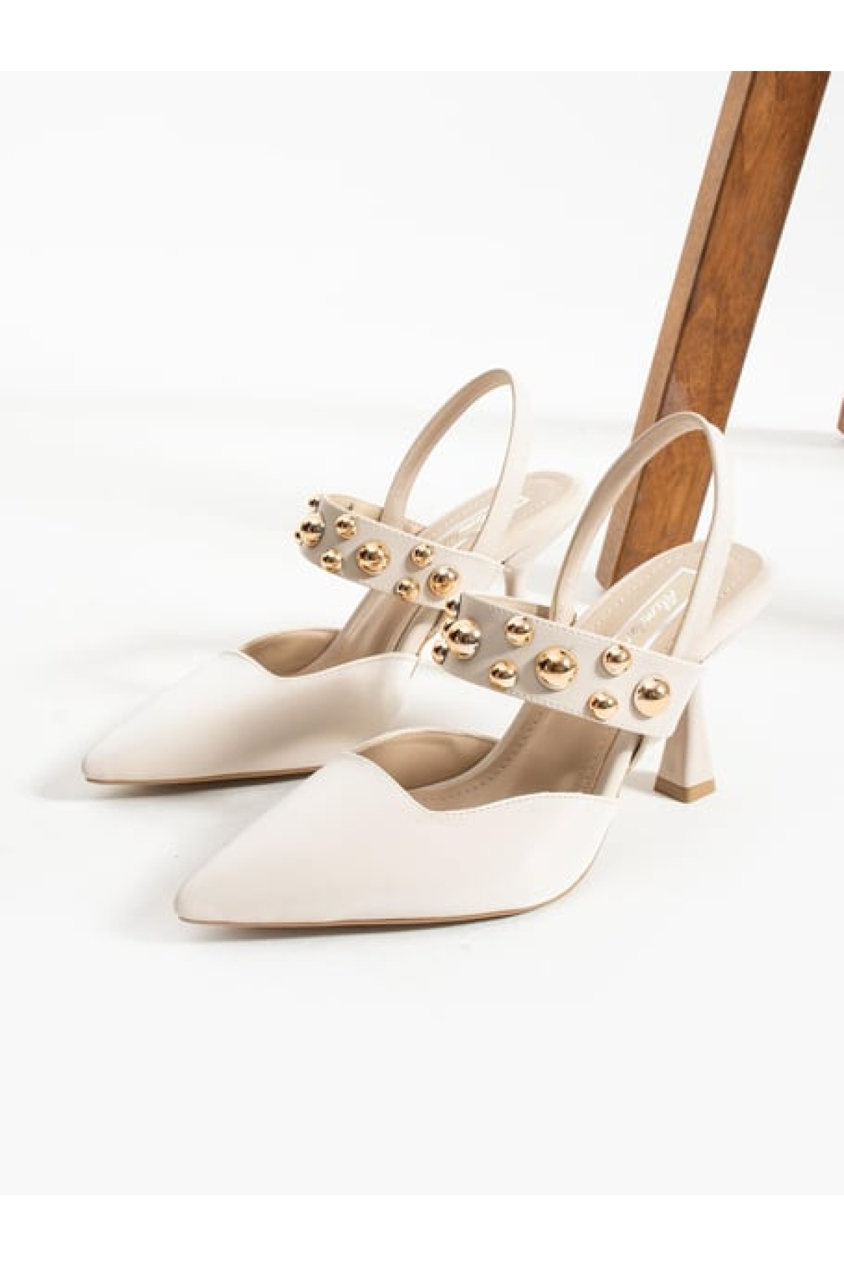 https://floimages.mncdn.com/media/catalog/product/24-07/26/201296758-5-1721990067.jpg