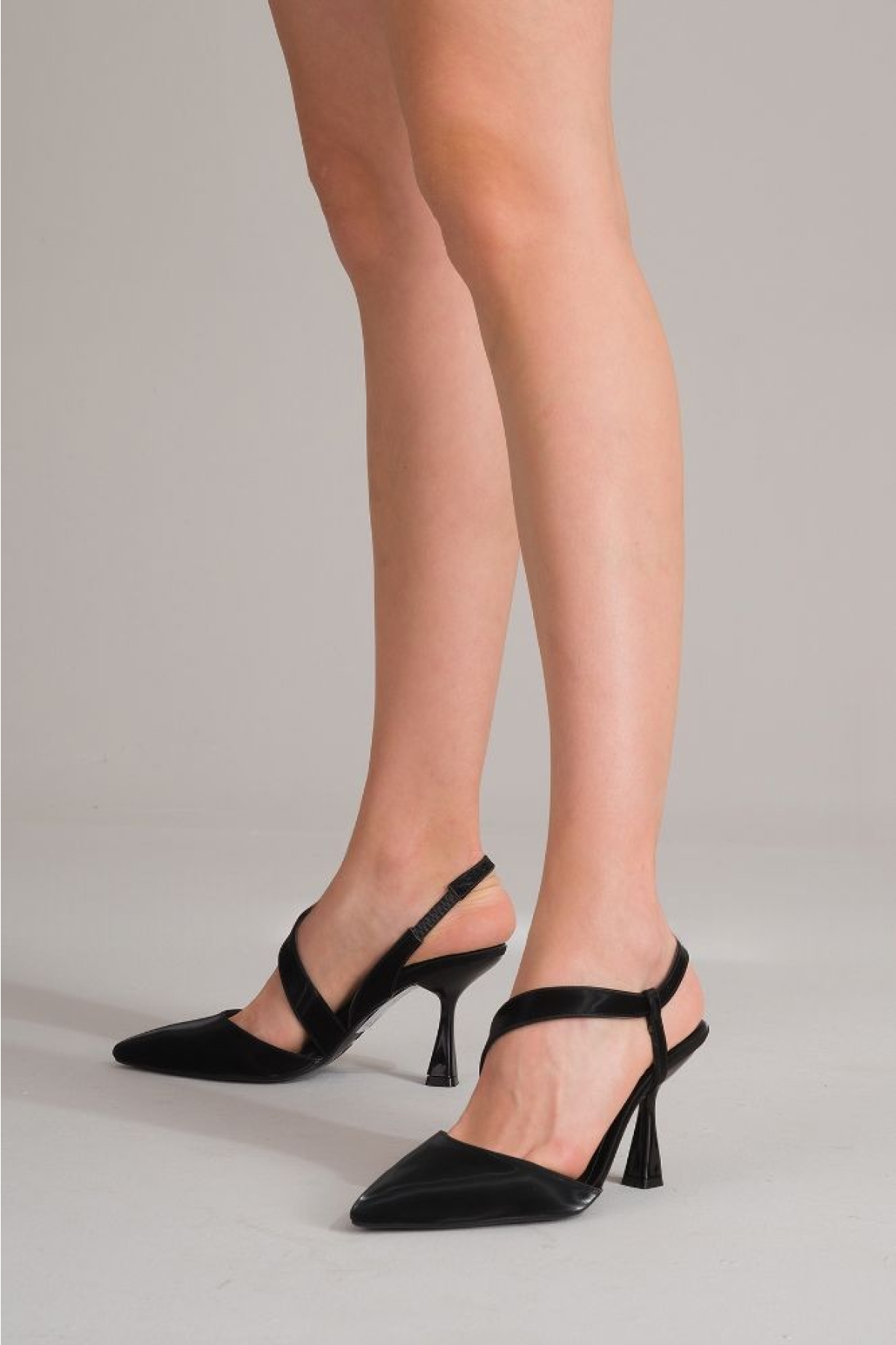 Çapraz Detaylı Arkası Açık Stiletto Kadın Topuklu Ayakkabı - Görsel 4
