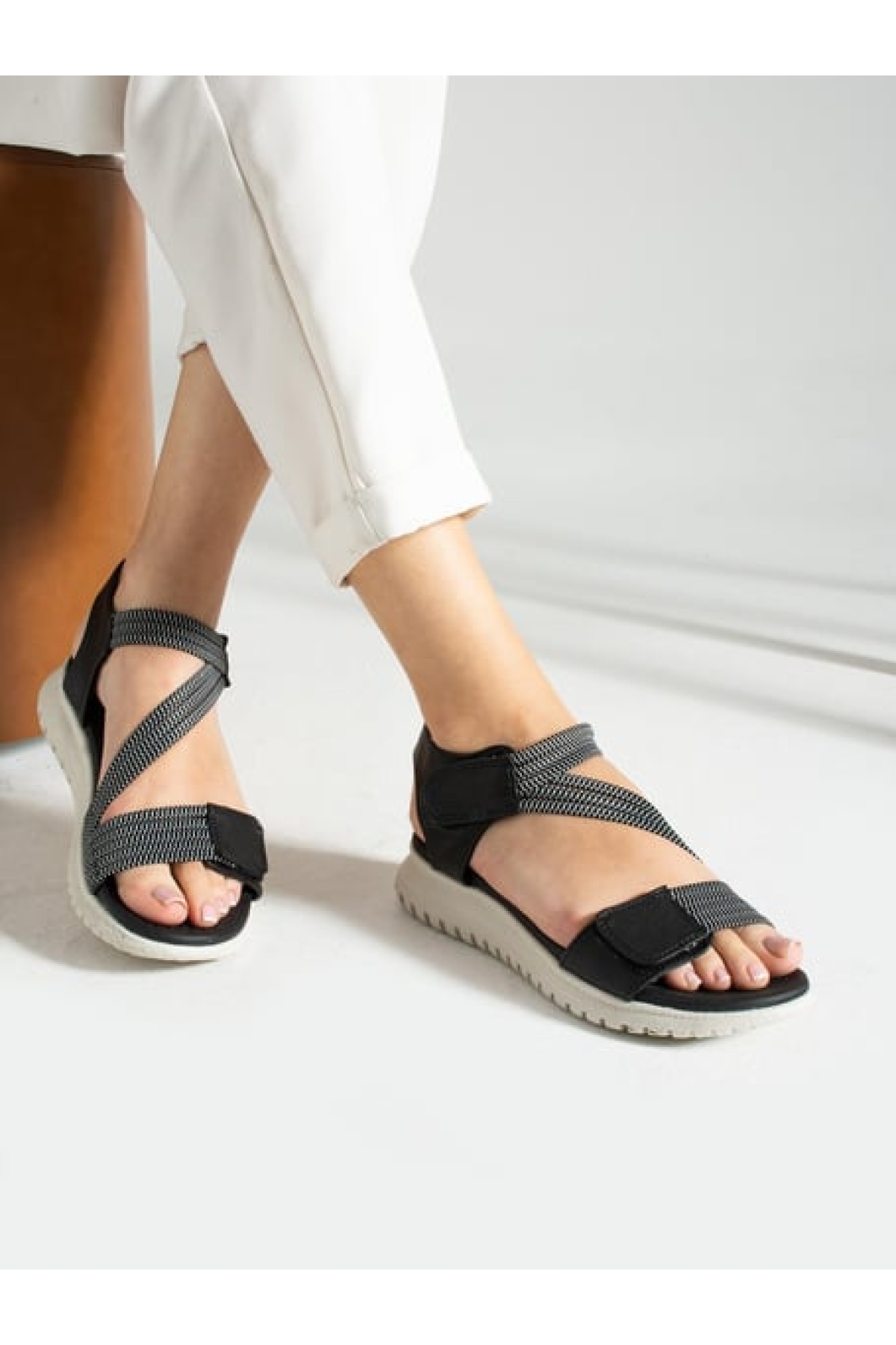 Günlük Cırtlı Fuspet Taban Rahat Ortopedik Kadın Sandalet - Görsel 3