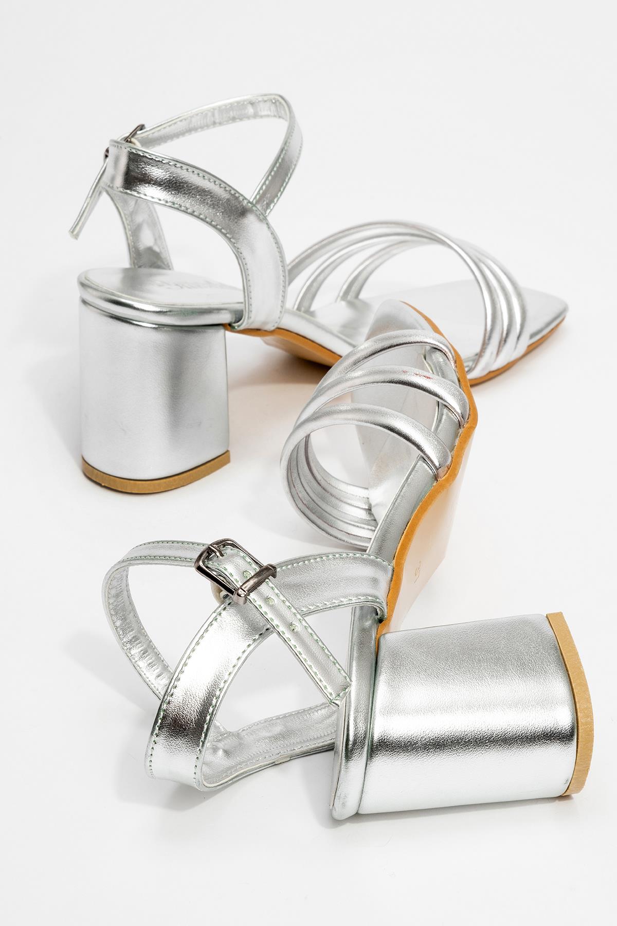3 Biyeli Kadın Topuklu Sandalet GÜMÜŞ ZRA - Görsel 5