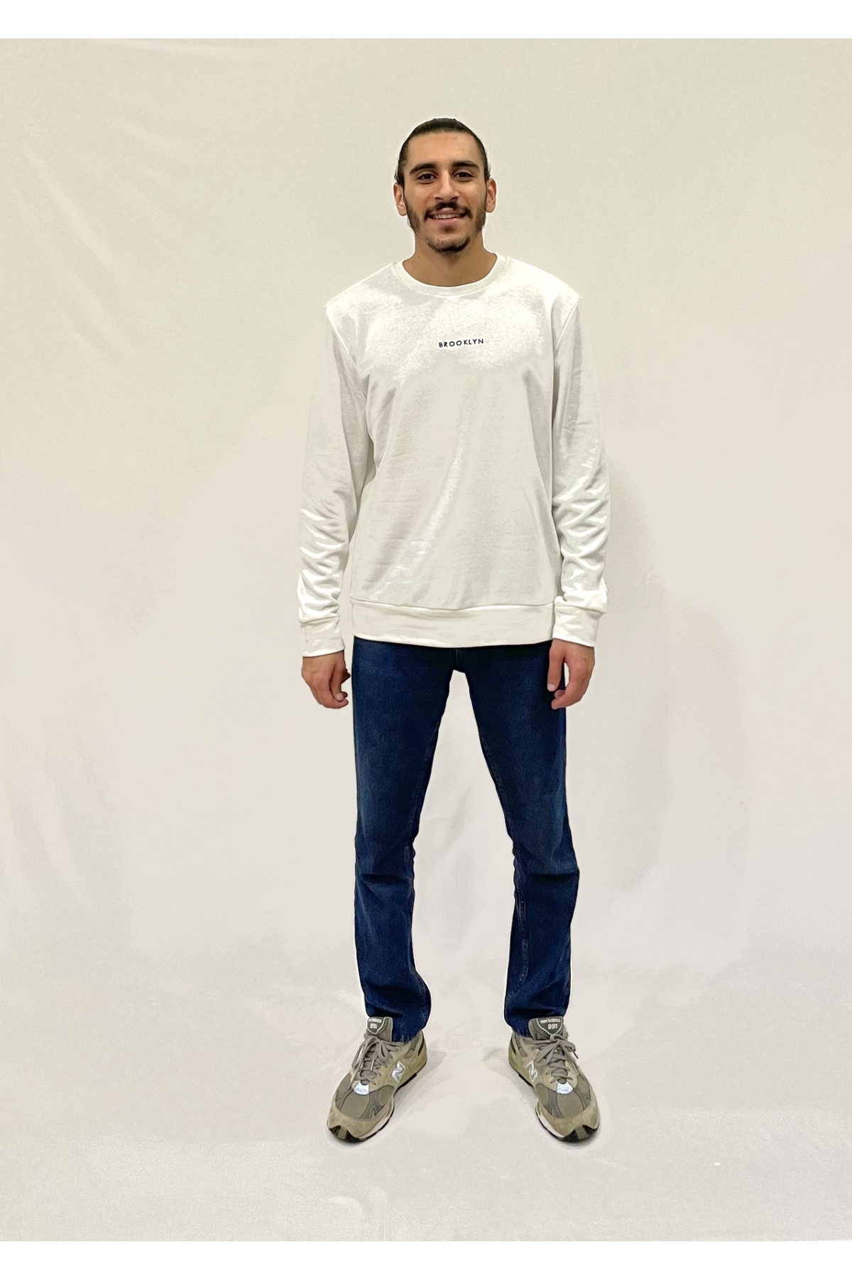 Erkek Bisiklet Yaka Rahat Kalıp 3 iplik Kalın Orta Brooklyn Nakışlı Sweatshirt SPR24SW34