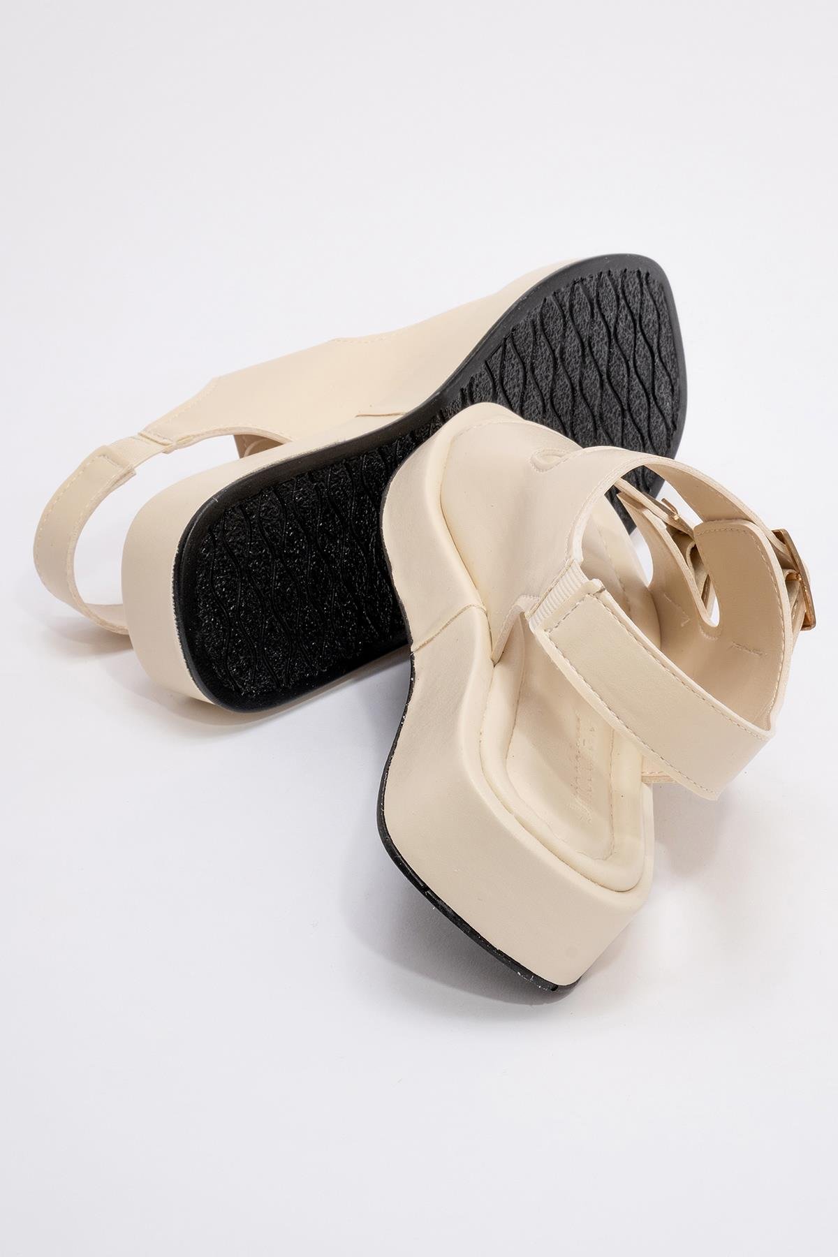 Kadın Çift Tokalı Lastikli Sandalet BEJ - Görsel 5