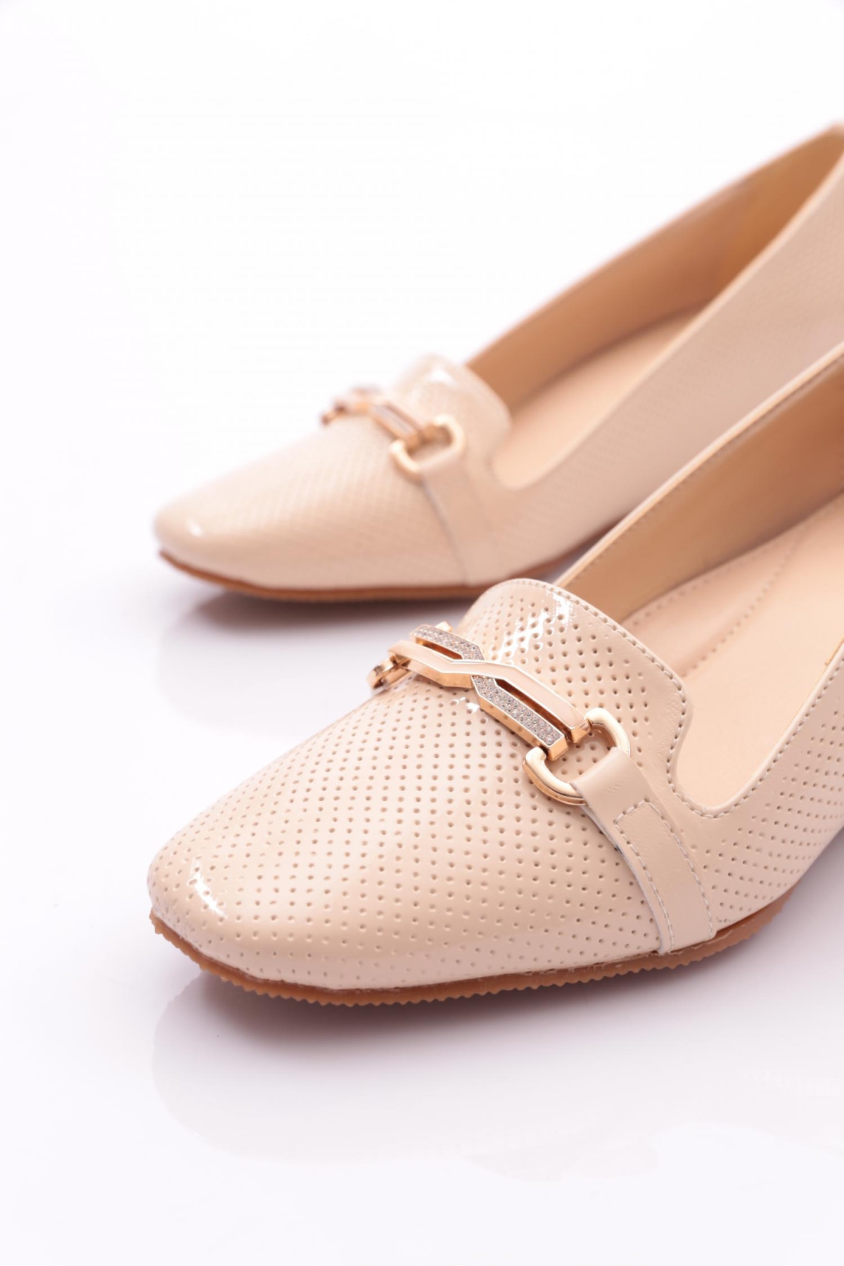 24305 Kadin Metal Aksesuar Topuklu Ayakkabi - Görsel 5