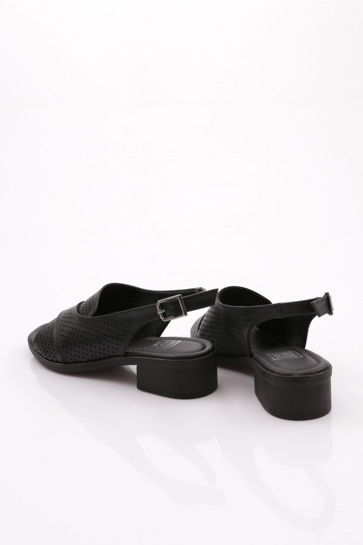 Dgn Siyah Dgn Arkadan 013 Kadin Bağlamali Sandalet