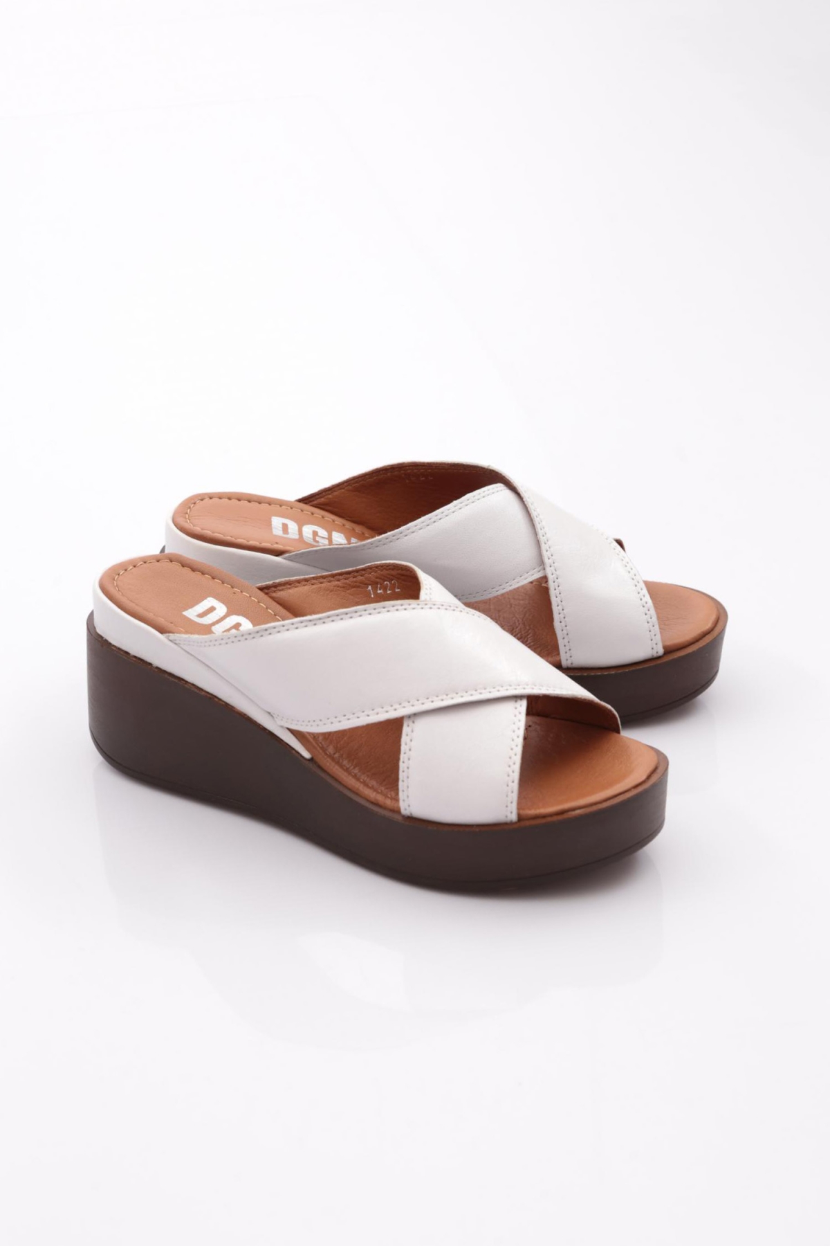 1422 Kadin Çapraz Bantli Yüksek Taban Terlik - Görsel 3