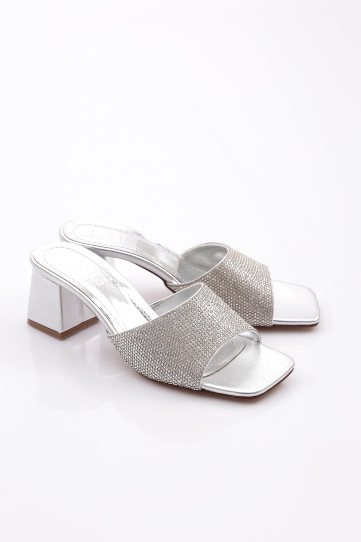 K1034 Kadin Kadeh Topuklu Taş Süslemeli Topuklu Terlik - Görsel 3