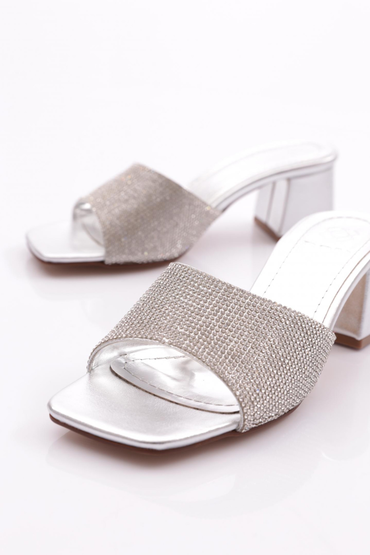 K1034 Kadin Kadeh Topuklu Taş Süslemeli Topuklu Terlik - Görsel 5