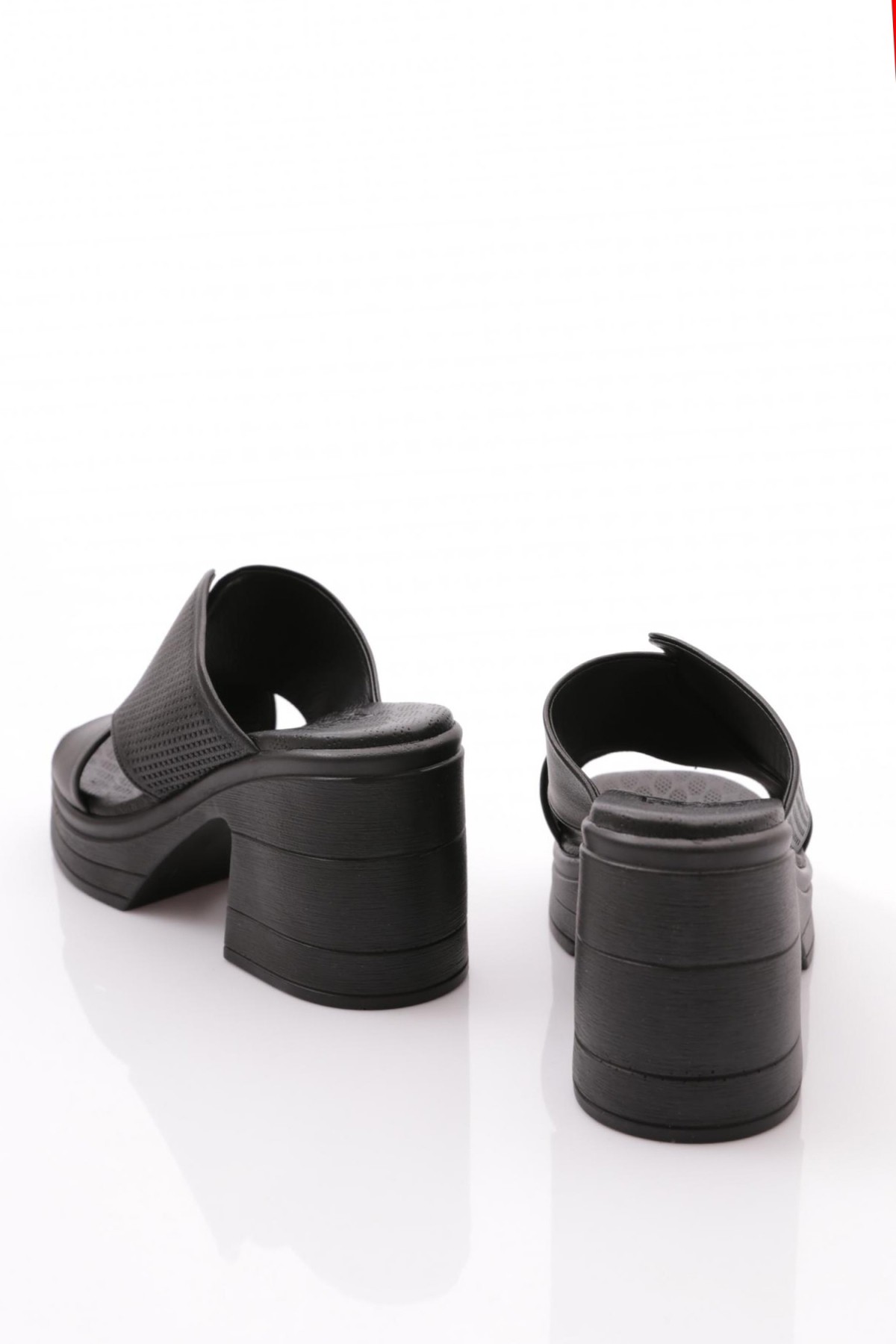 1006 Kadin Çapraz Şeritli Topuklu Terlik - Görsel 4