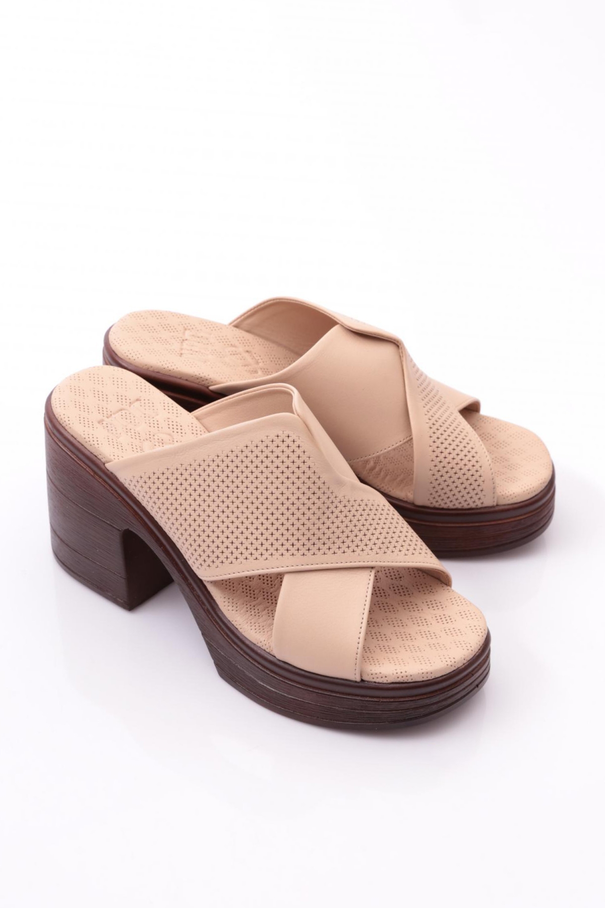 1006 Kadin Çapraz Şeritli Topuklu Terlik - Görsel 3
