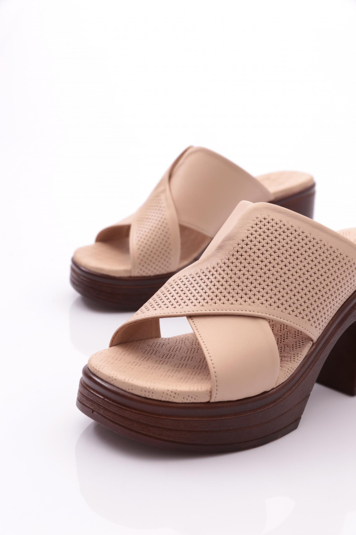 1006 Kadin Çapraz Şeritli Topuklu Terlik - Görsel 5