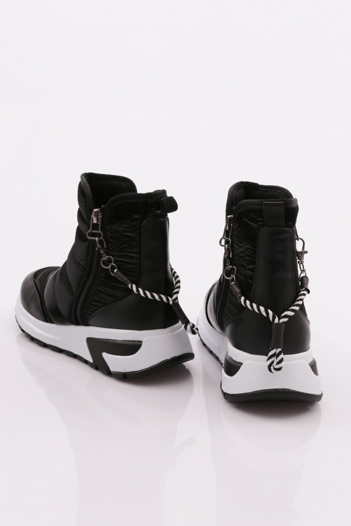 069 Kadin Kar Botu - Görsel 4