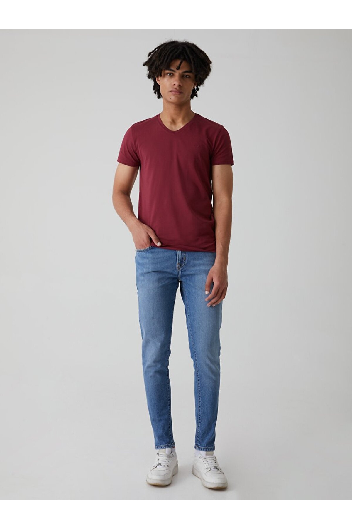 V Yaka Basıc Slim Fit Kırmızı T-shırt