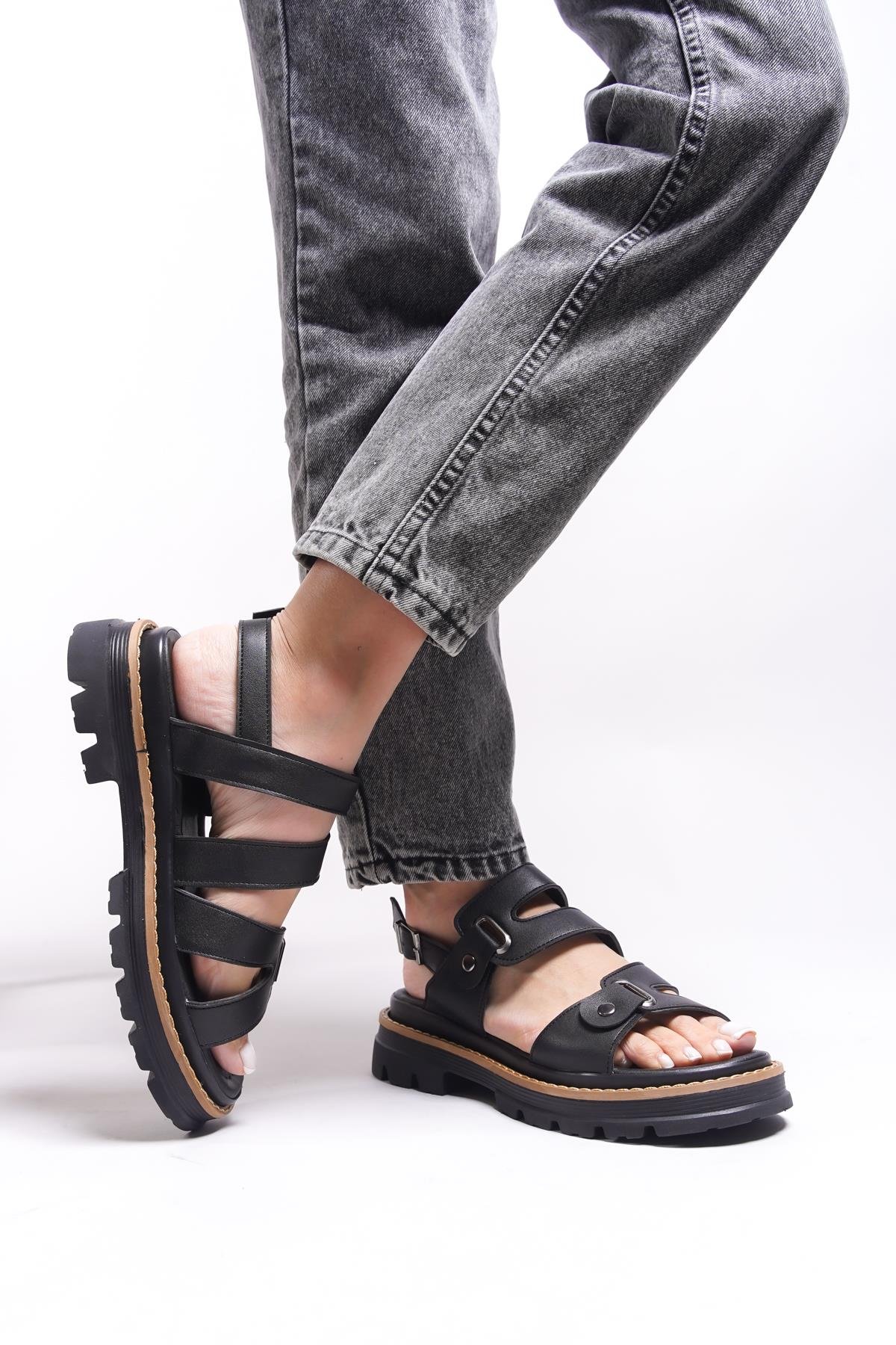 Kalın Taban Zımba Detaylı Kadın Sandalet - Görsel 6