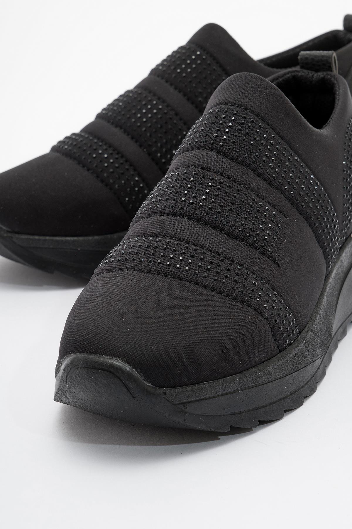 Taş Döşemeli Kadın Günlük Ayakkabı SİYAH - Görsel 4