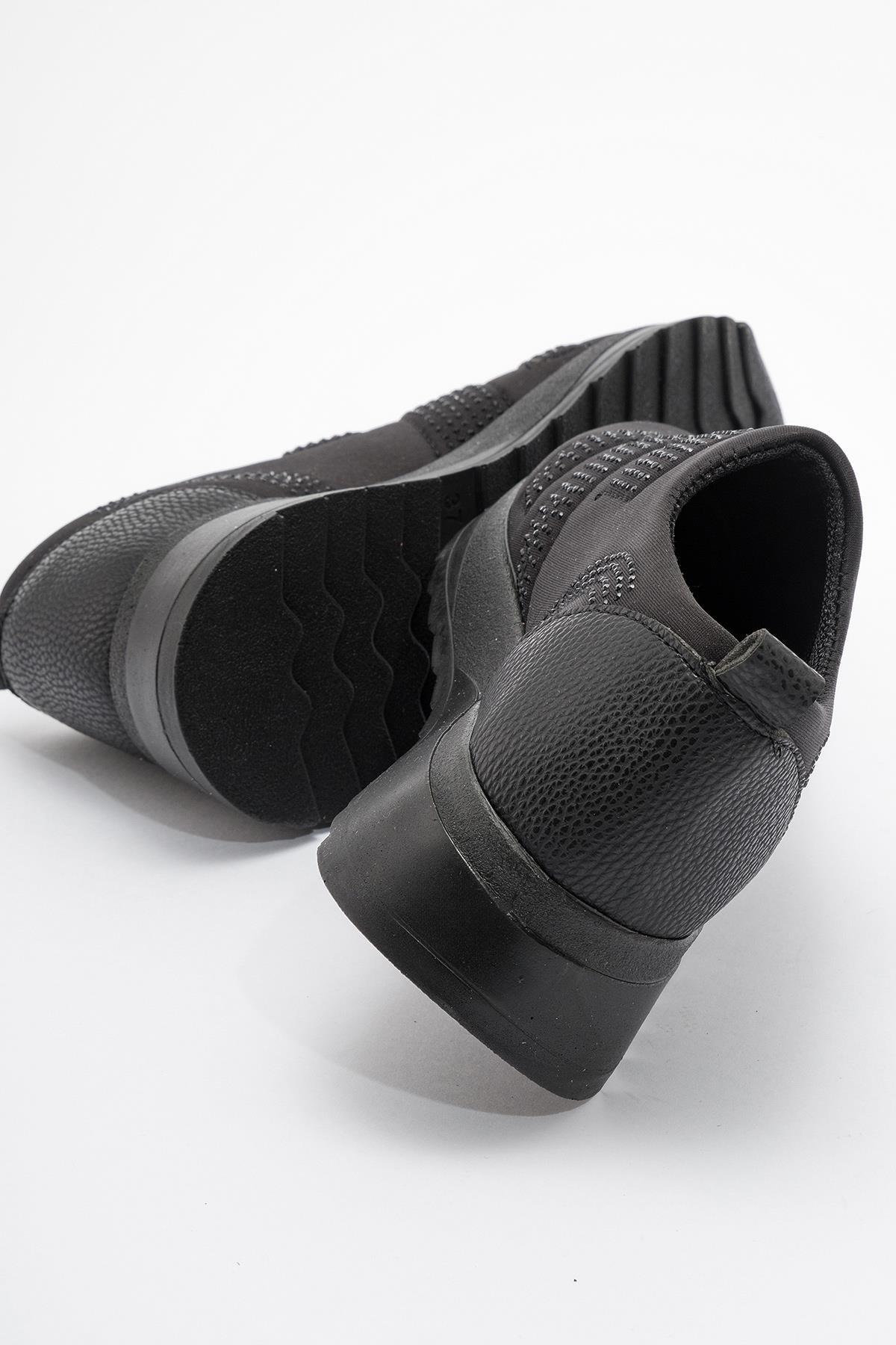 Taş Döşemeli Kadın Günlük Ayakkabı SİYAH - Görsel 5