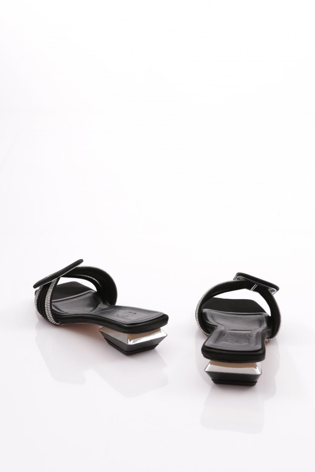 Pm161-K67 Kadin Taş Süslemeli Terlik - Görsel 4