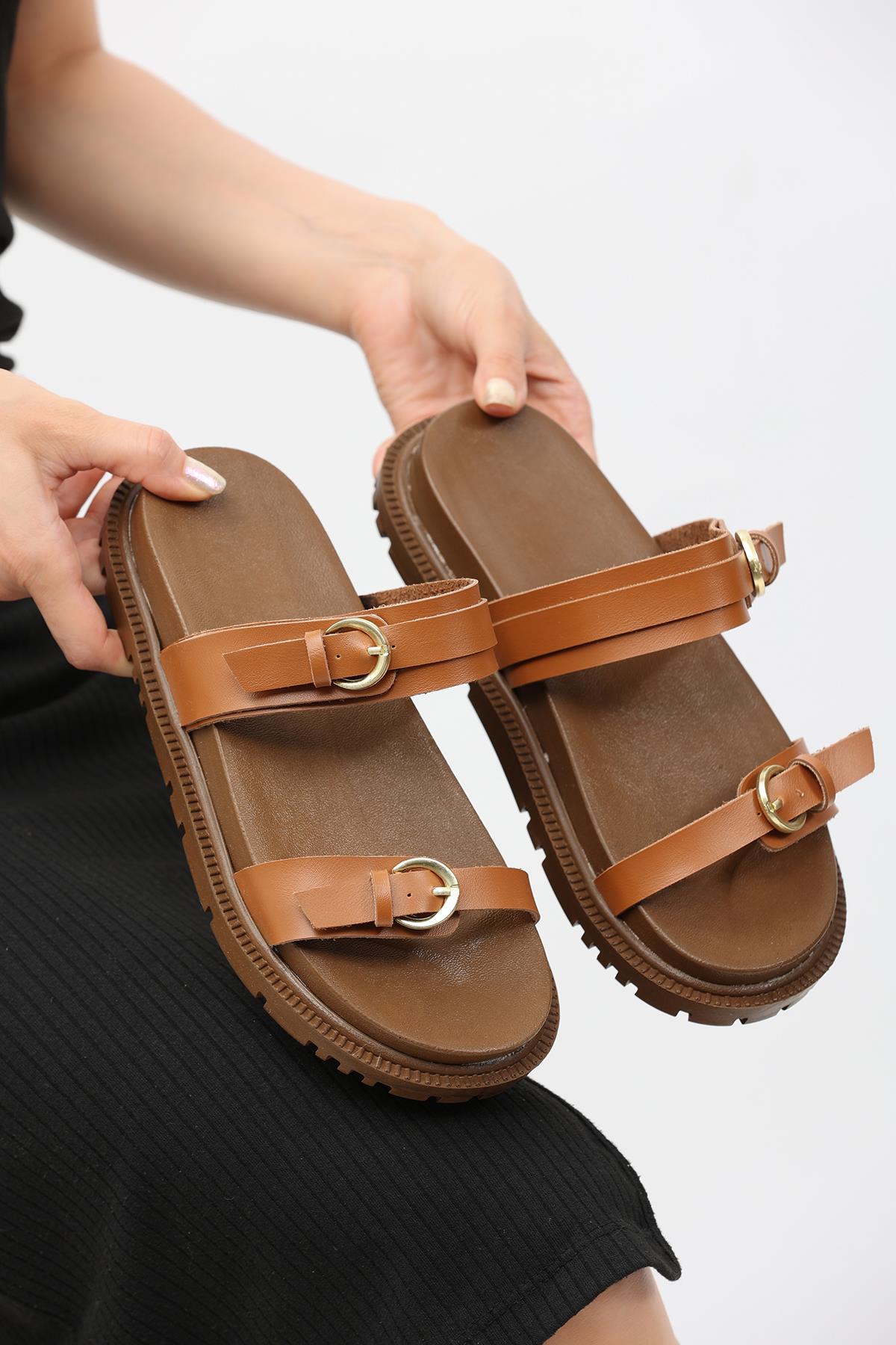 Kadın Çift Tokalı Rahat Taban Terlik - Görsel 3