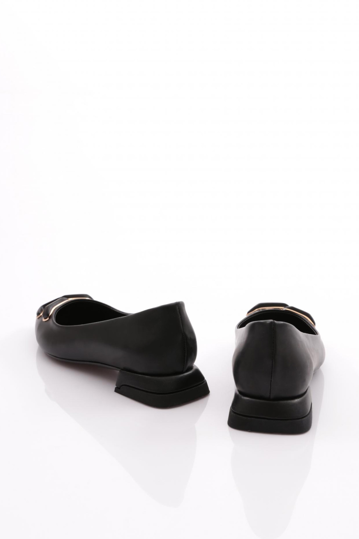 2606 Kadin Sivri Burun Metal Tokali Babet - Görsel 4