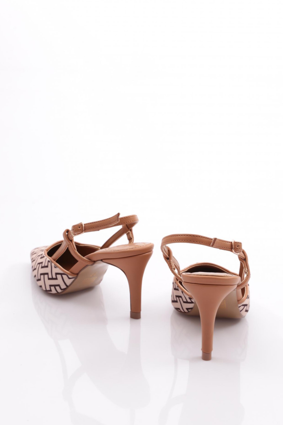 6305-3 Kadin Arkadan Bağlamali Topuklu Ayakkabi - Görsel 4