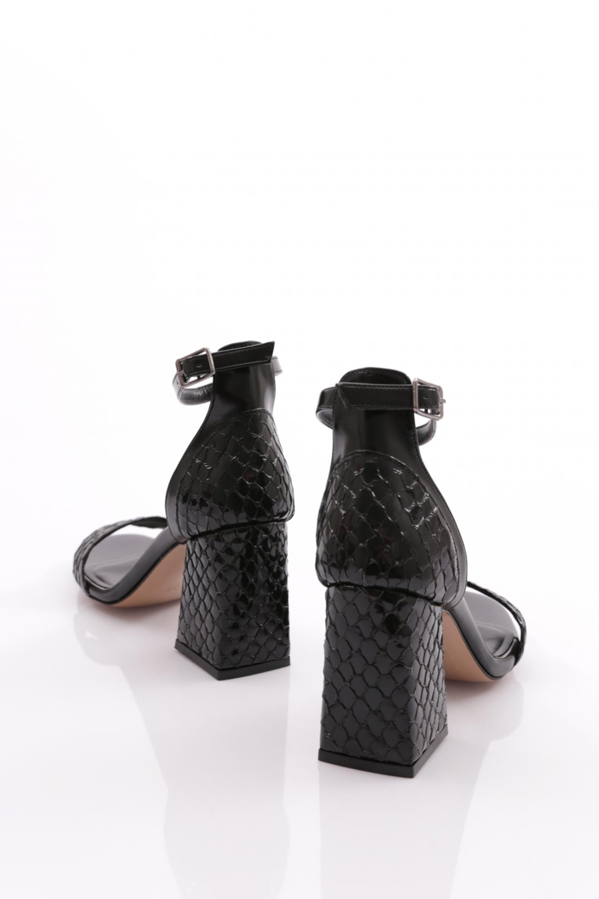 701 Kadin Bilekten Bağlama Topuklu Ayakkabi - Görsel 4