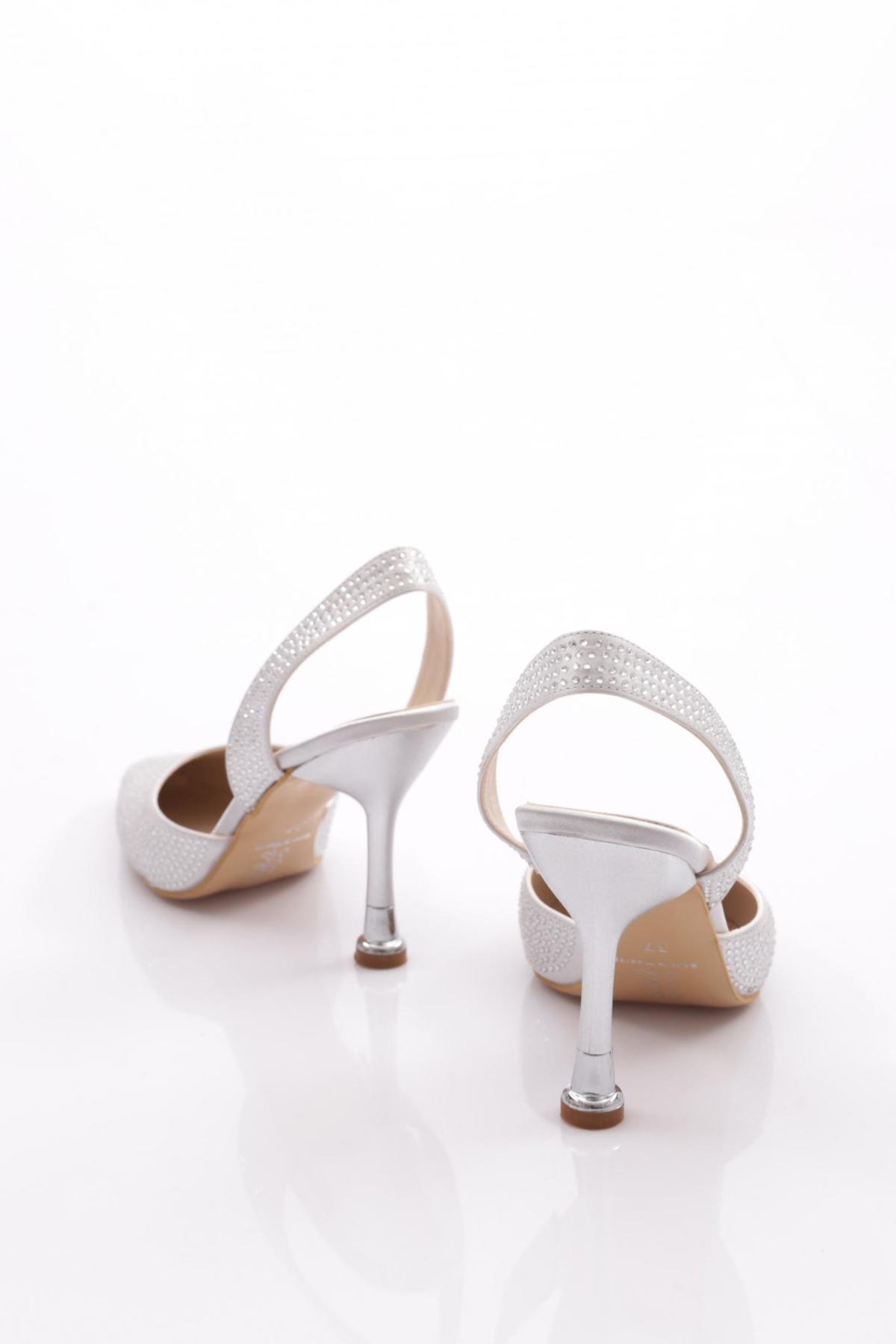 516 Kadin Arkadan Geçirmeli Topuklu Ayakkabi - Görsel 4